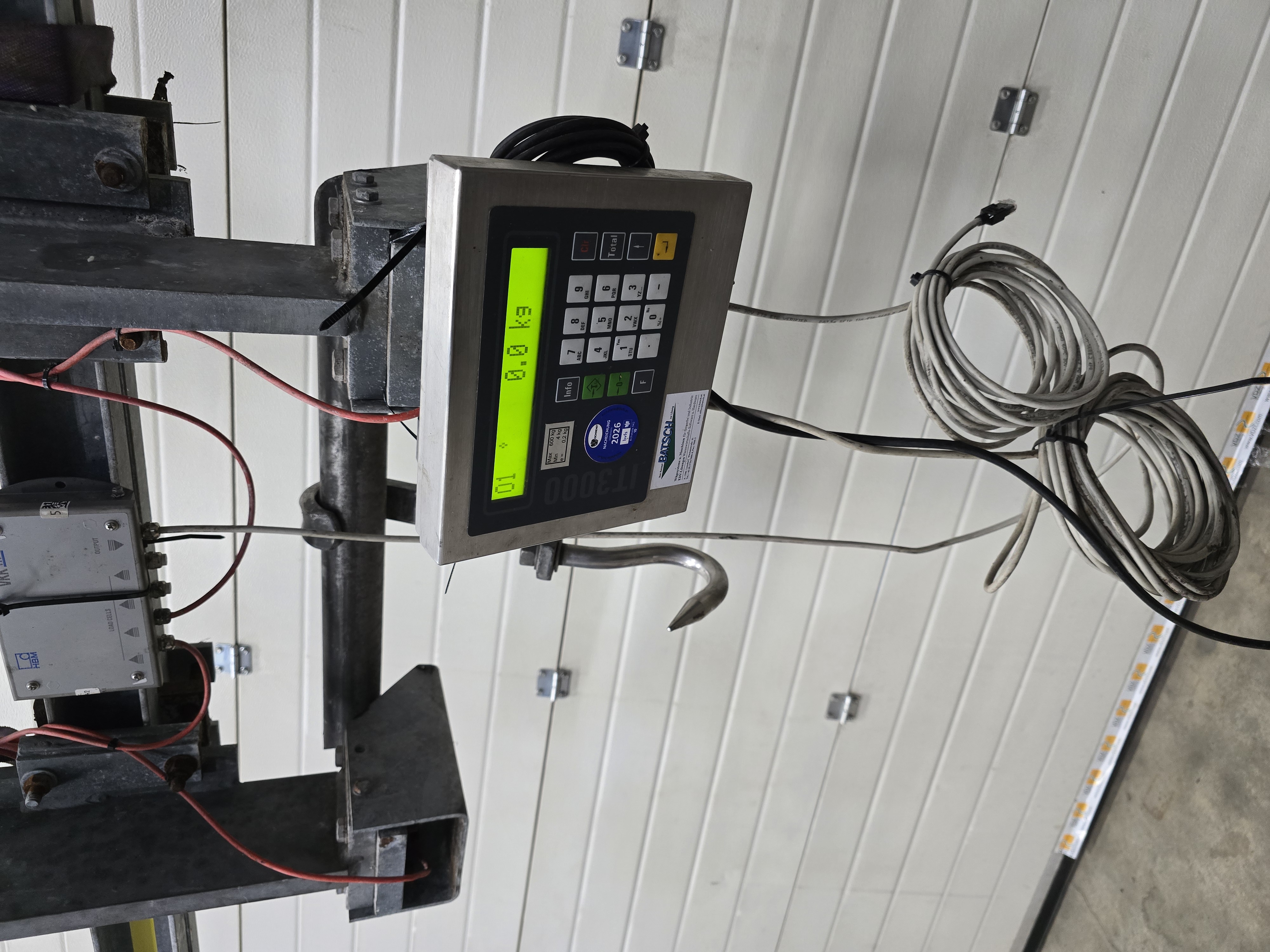 Used Weighing scale for tube rail
