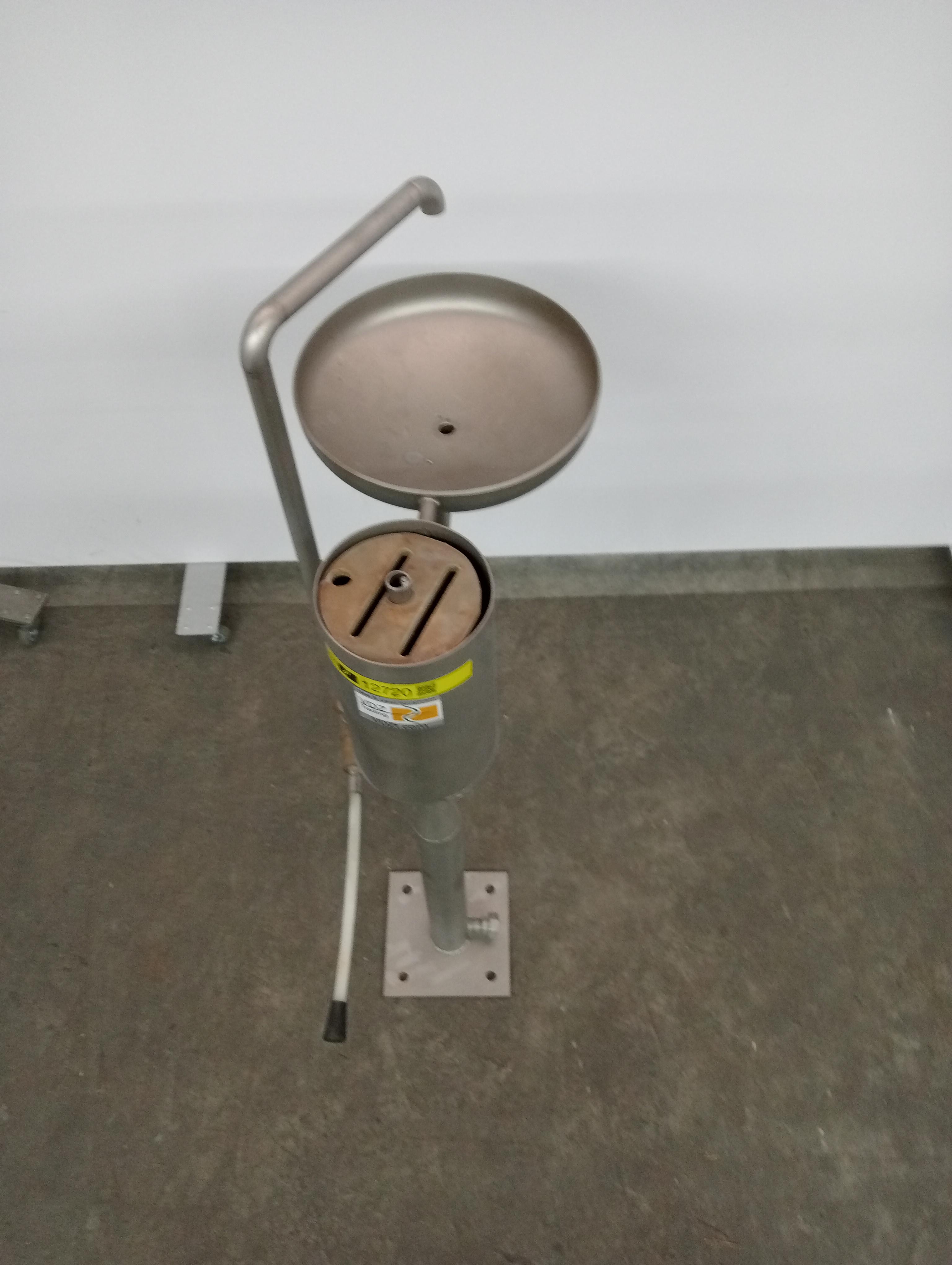 Used Wash basin with sterilizer