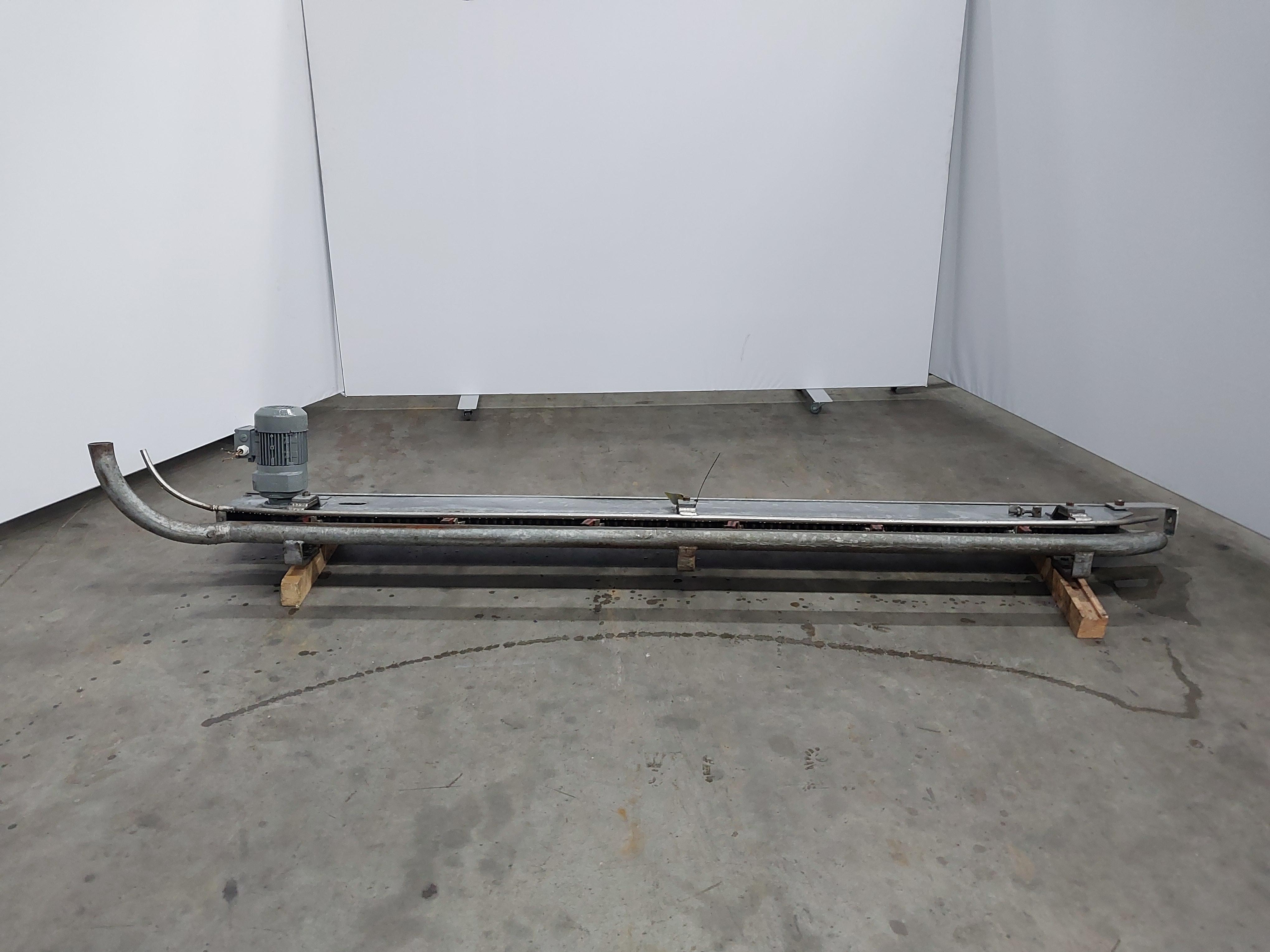 Used Conveyor lift empty hooks