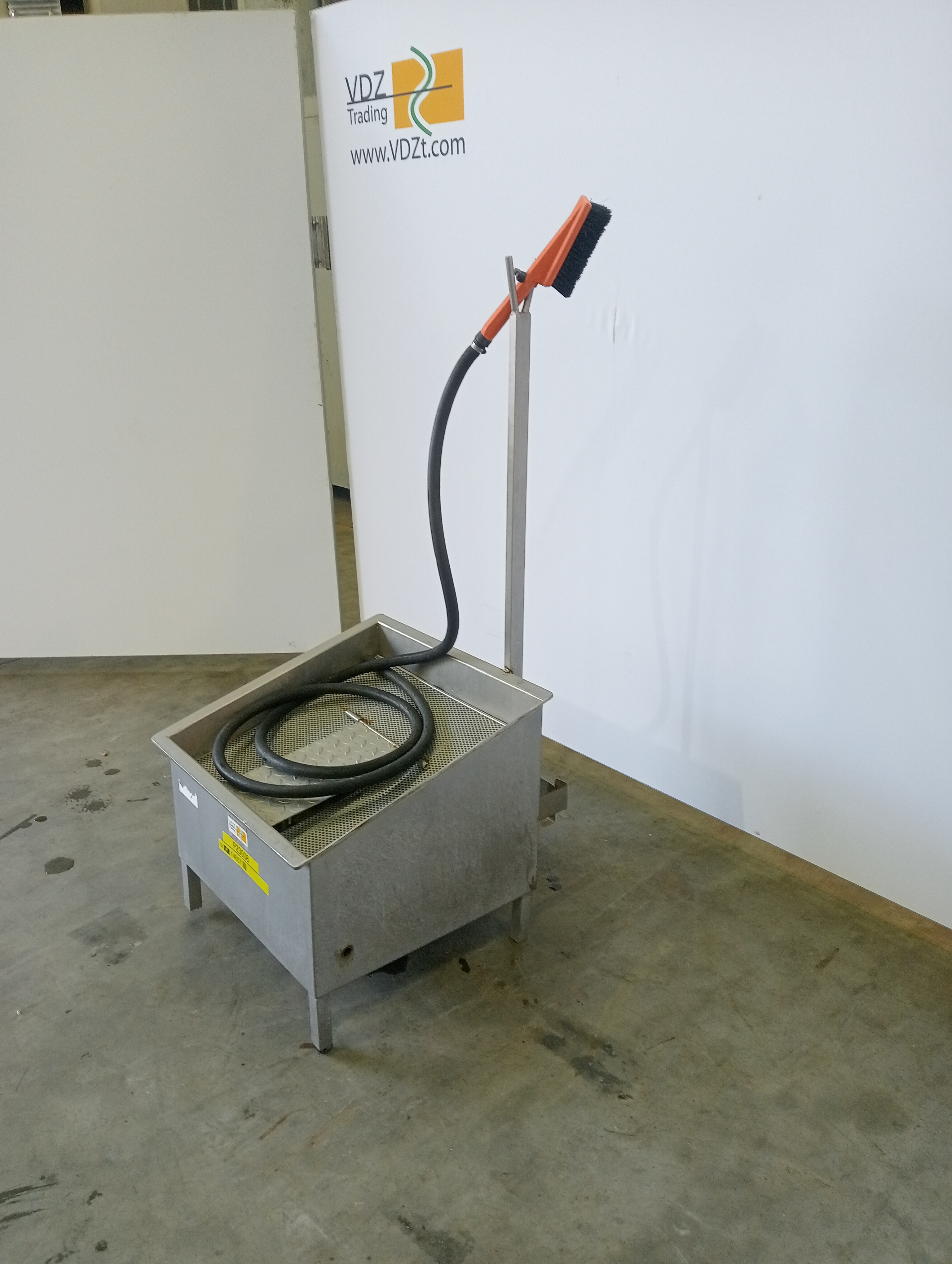 Used Bootwasher