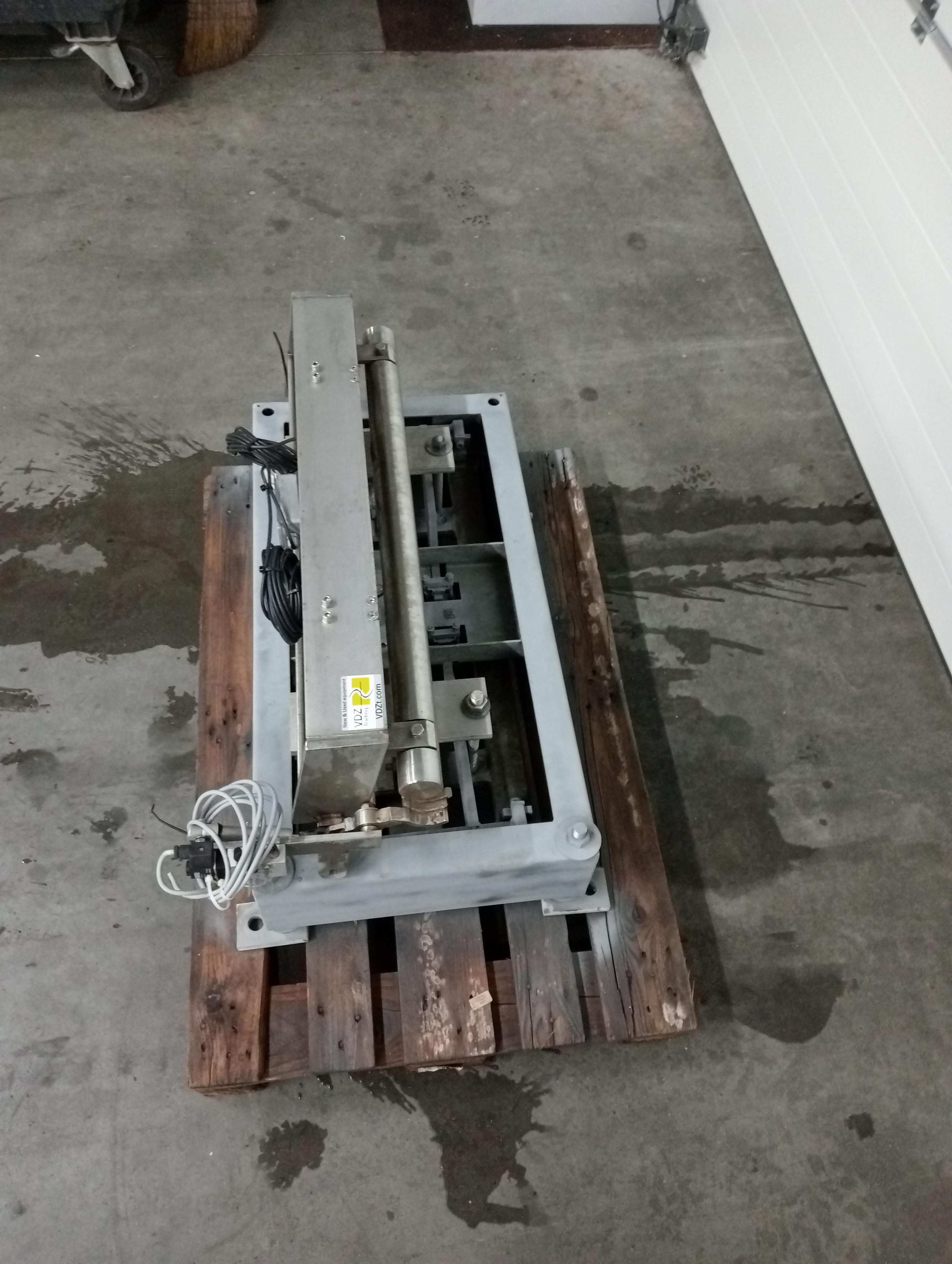Used Tube Weight scale with indicator