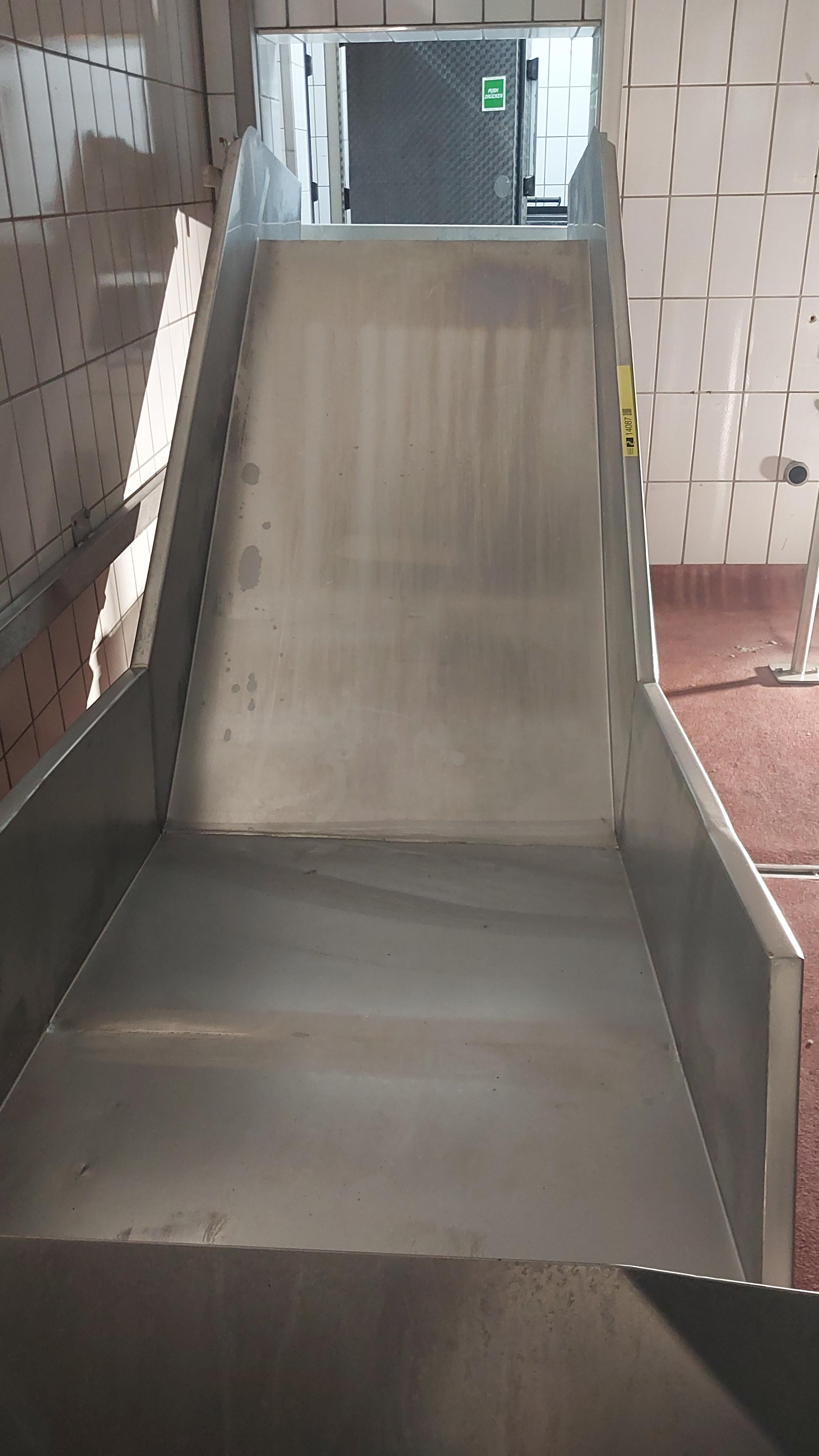 Used Paunch gutter - lift