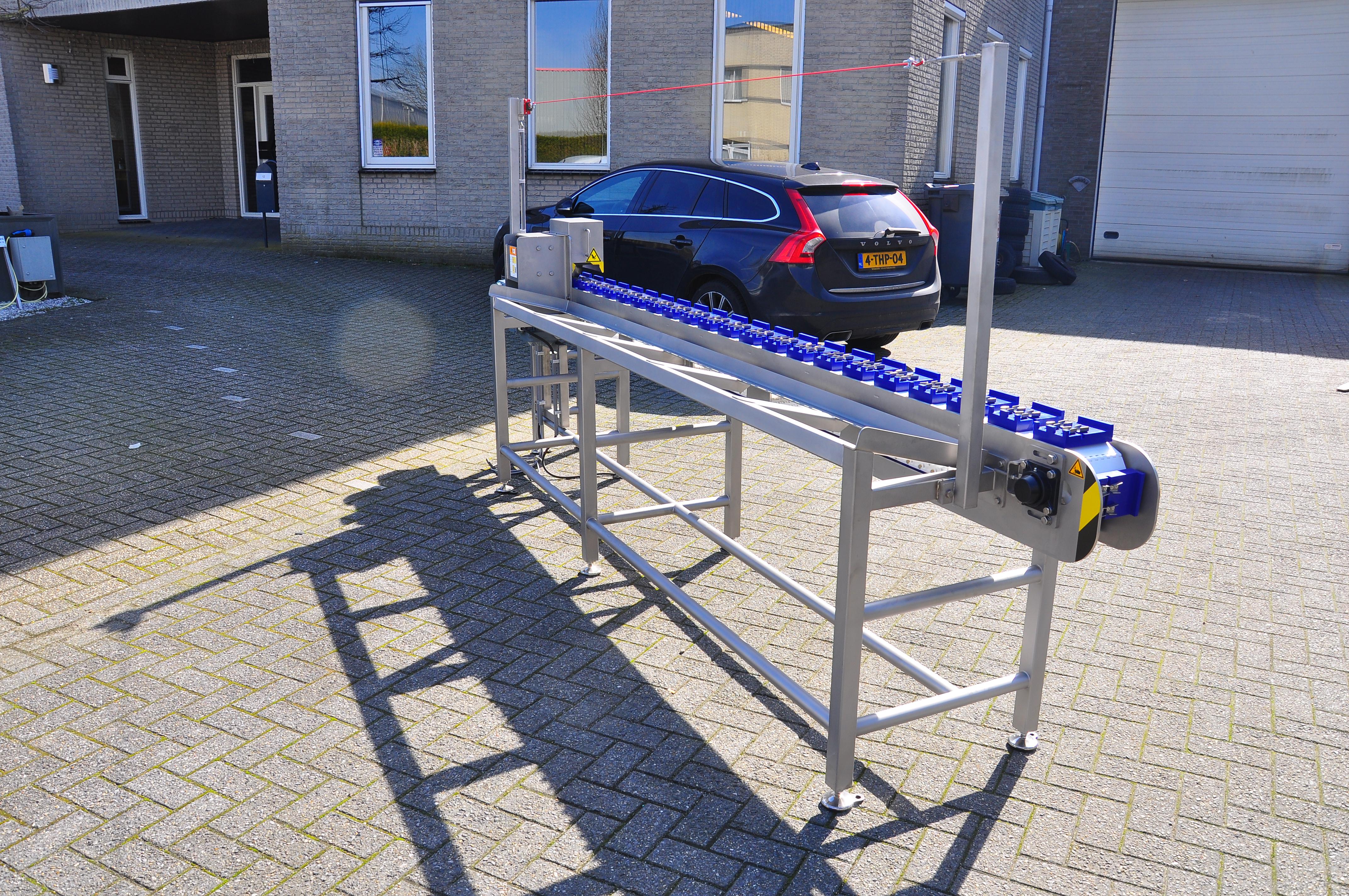 Used Chicken feet cutter