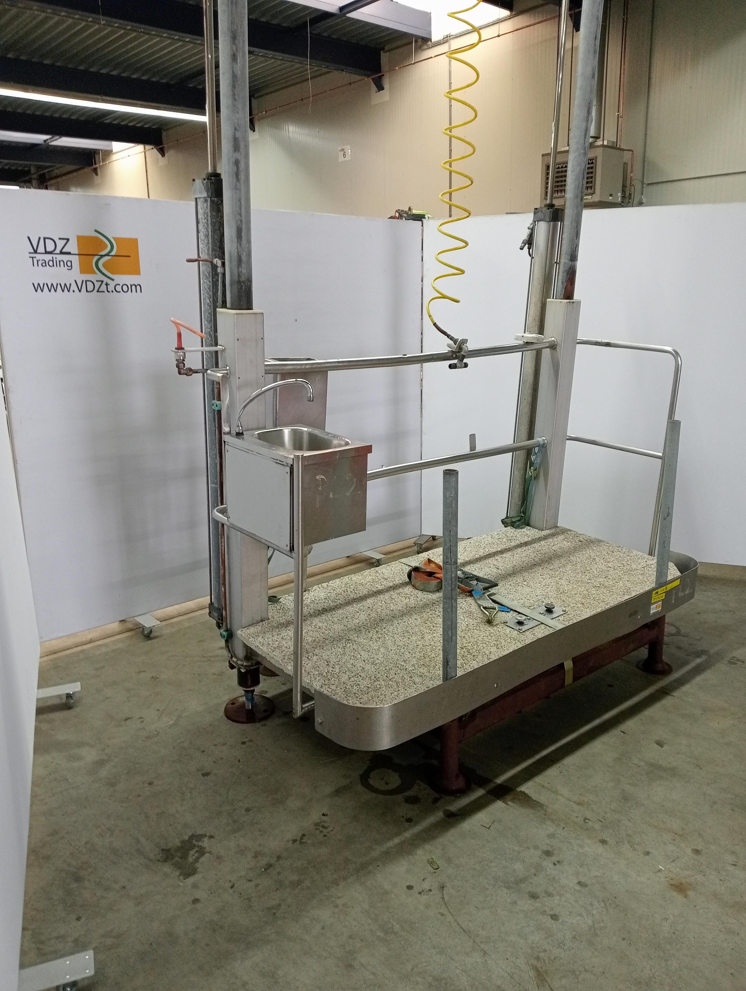 Used Movable platform