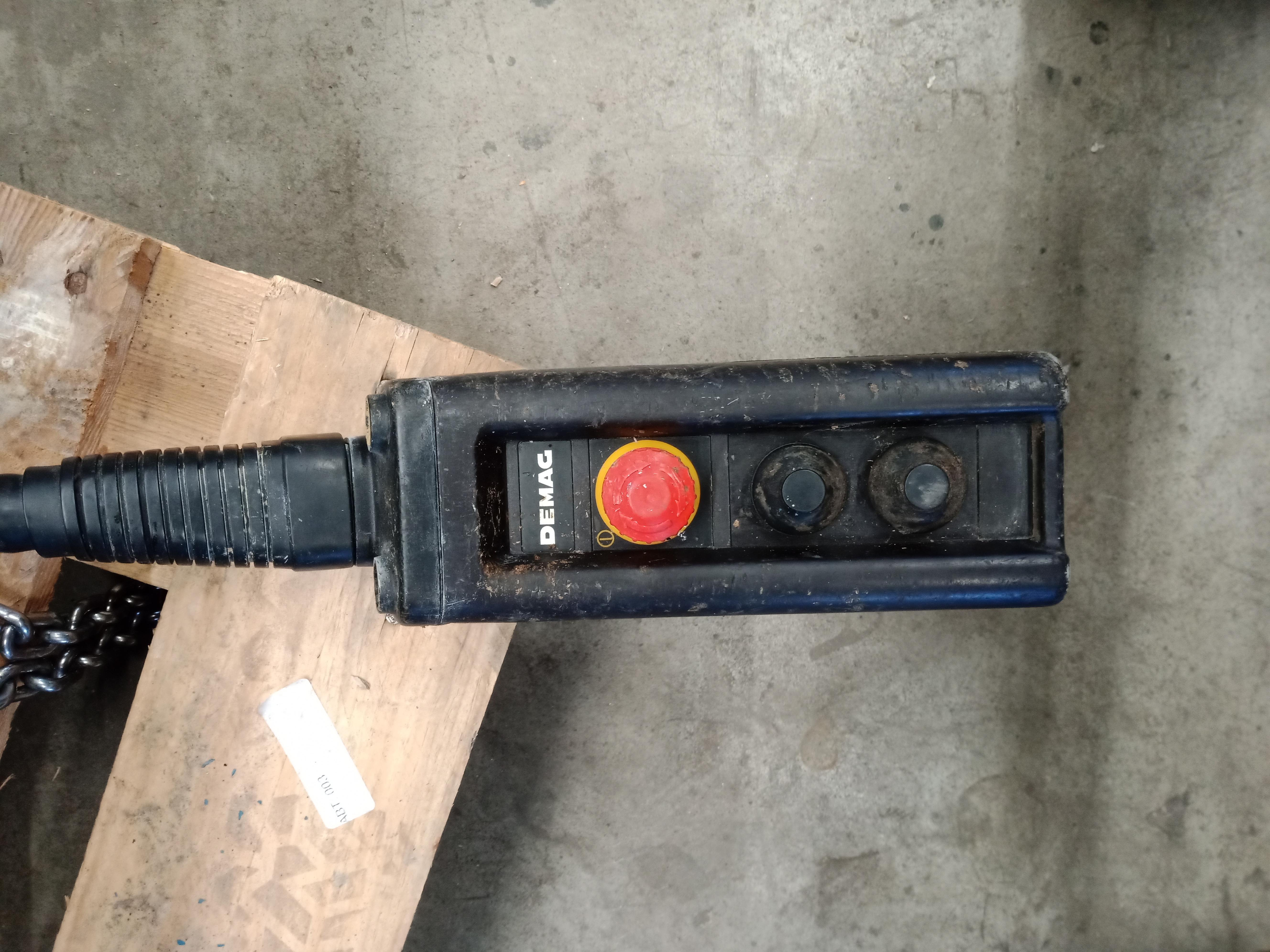 Used Chain hoist