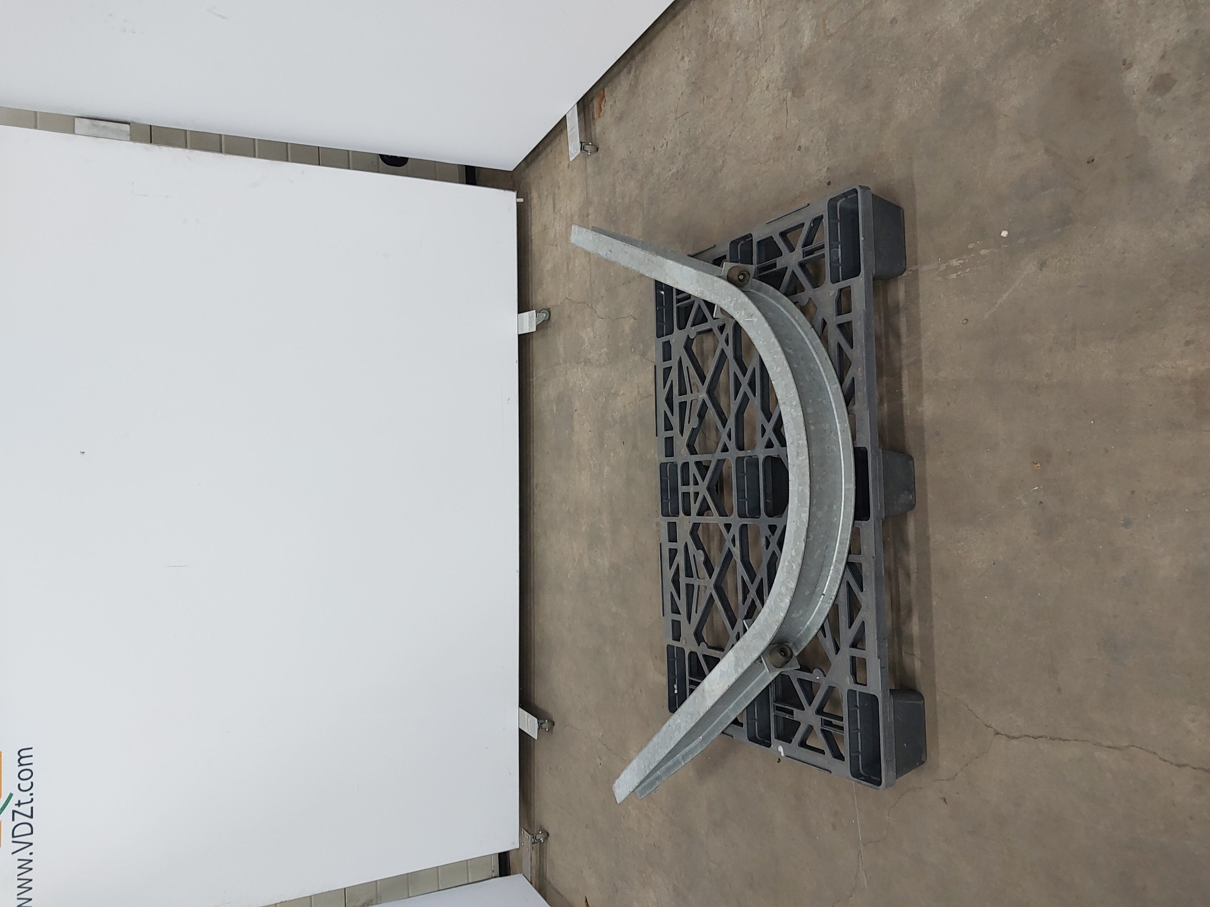 Used Loading and unloading elevator