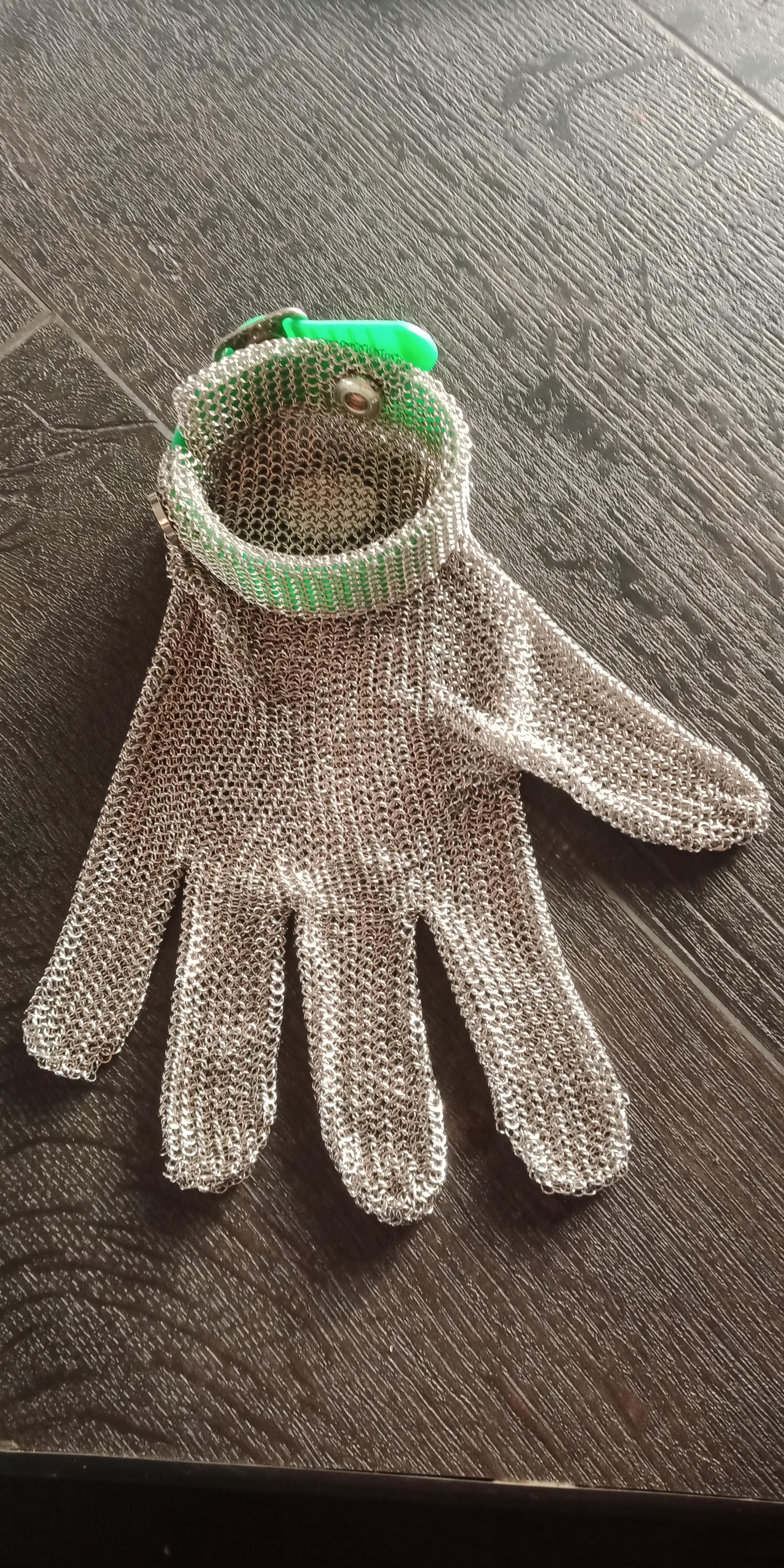 Used Stainless steel safety glove, XS