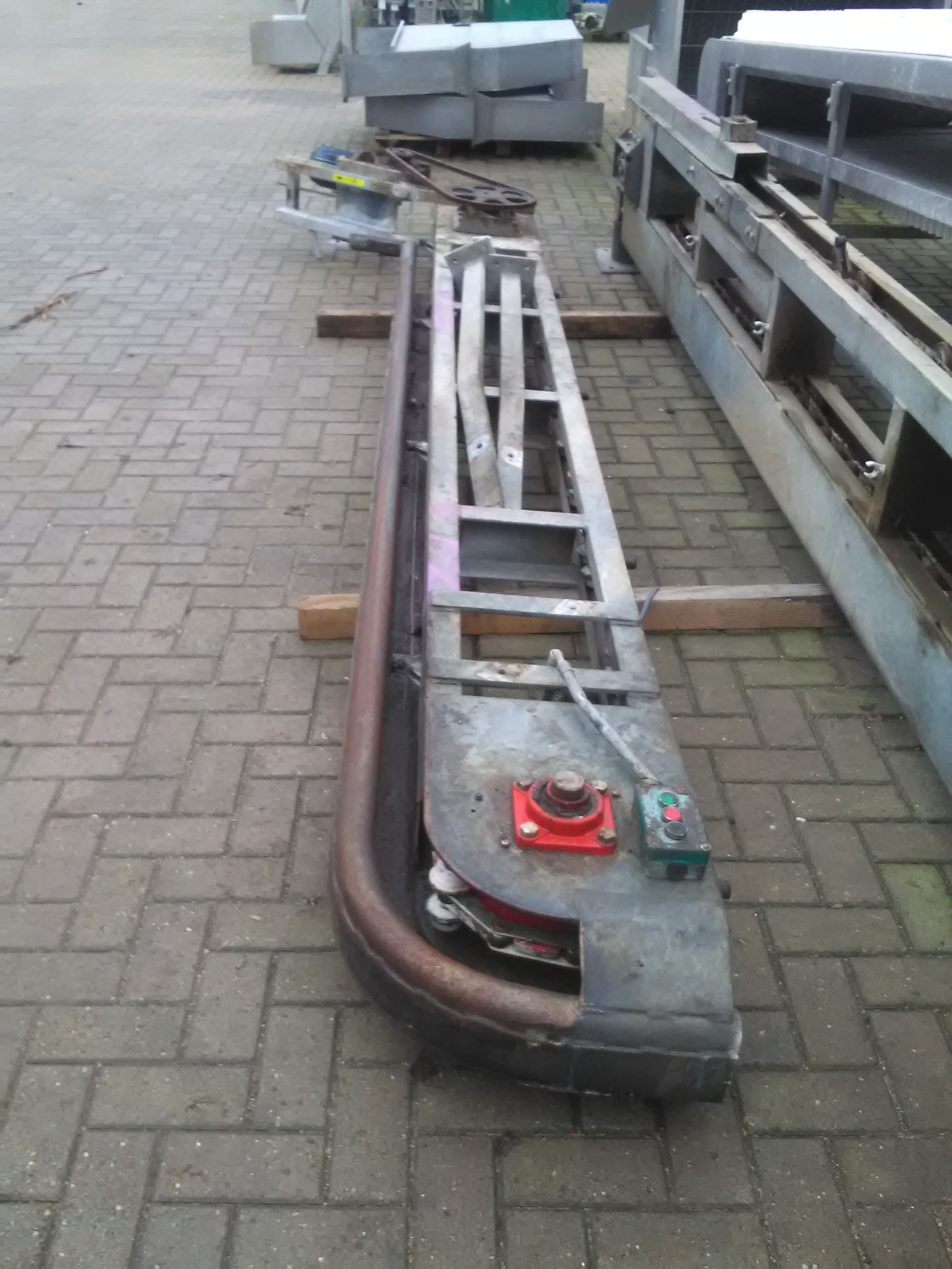 Used Lift conveyor