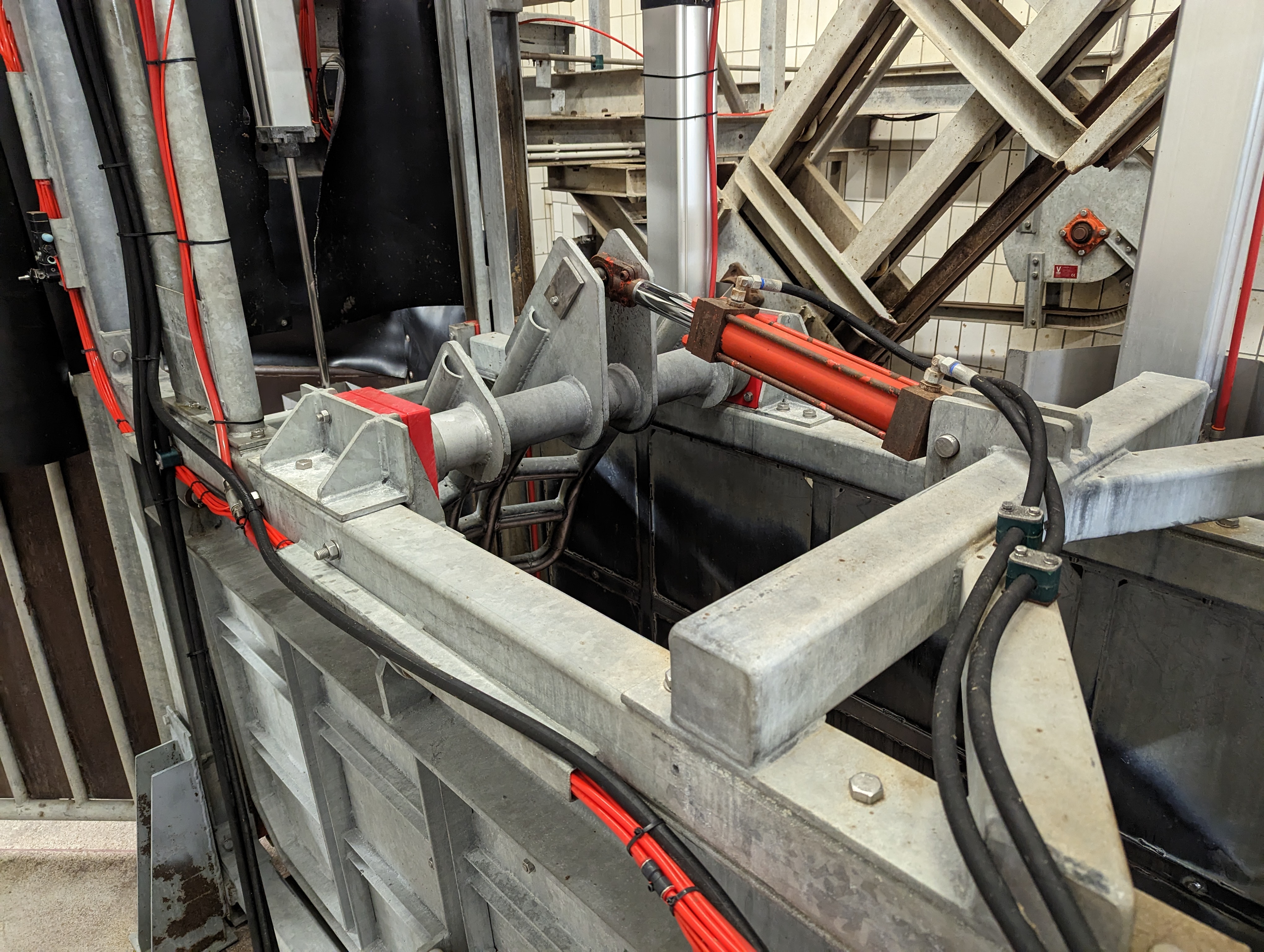 Used Halal Slaughtering box - Killing box