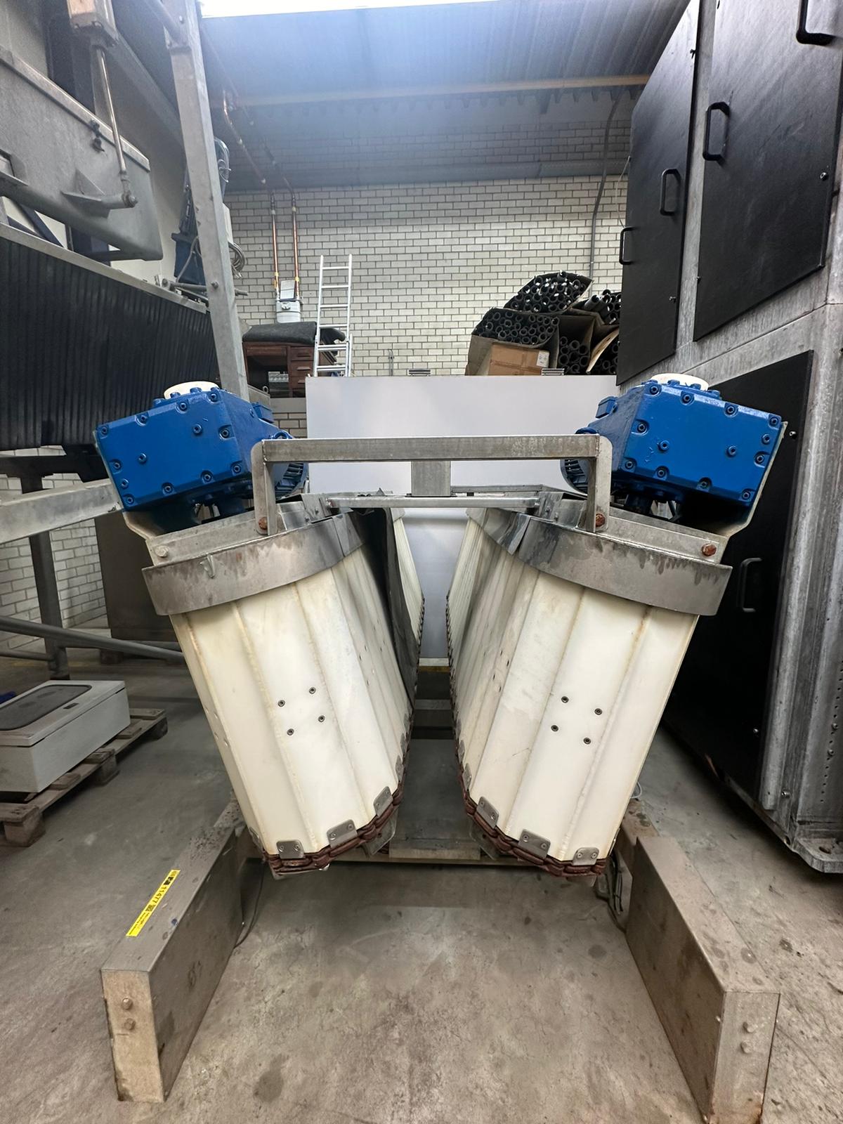 Used Restrainer with weighing function