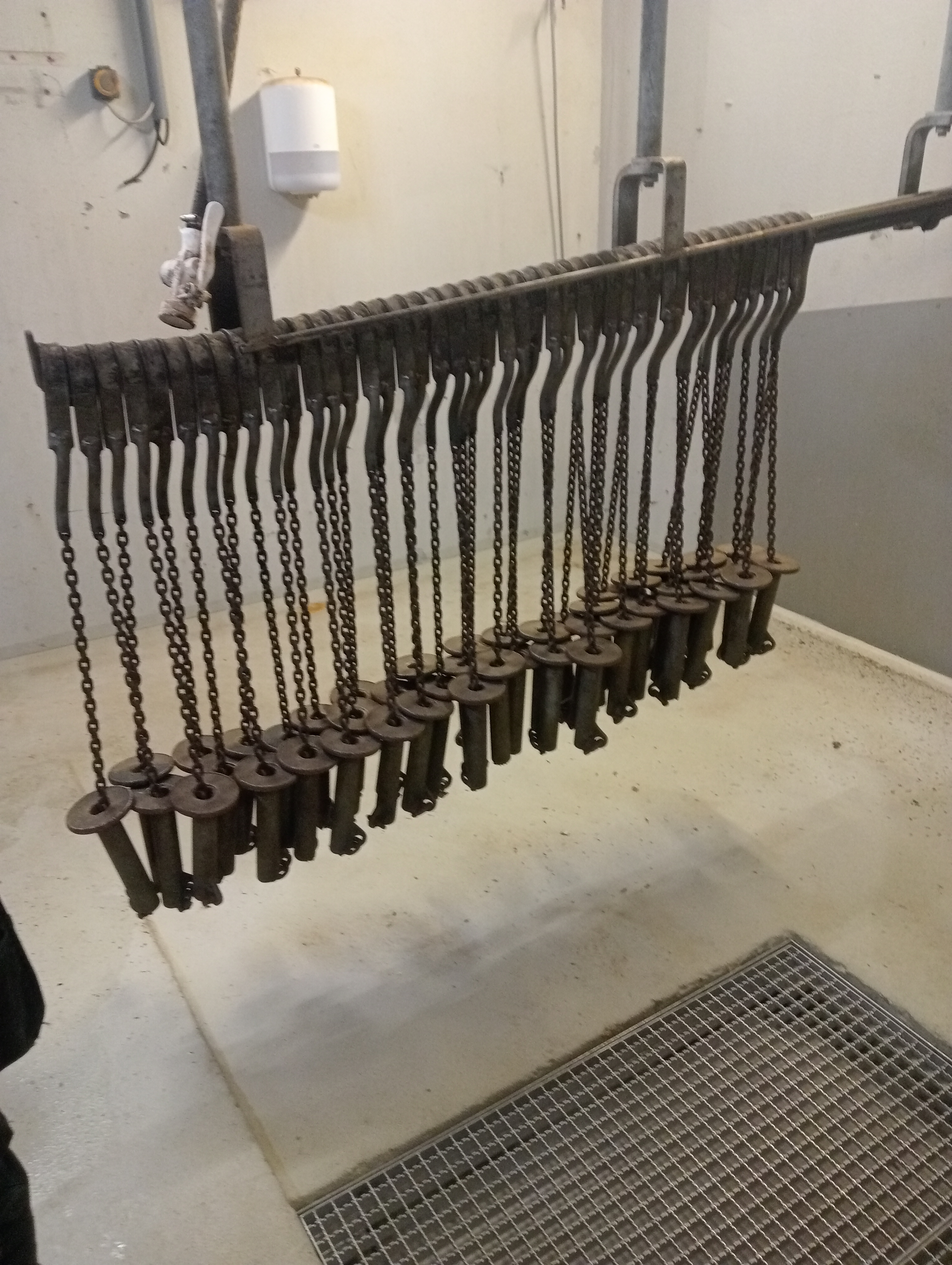 Used Bleeding hooks - sliding