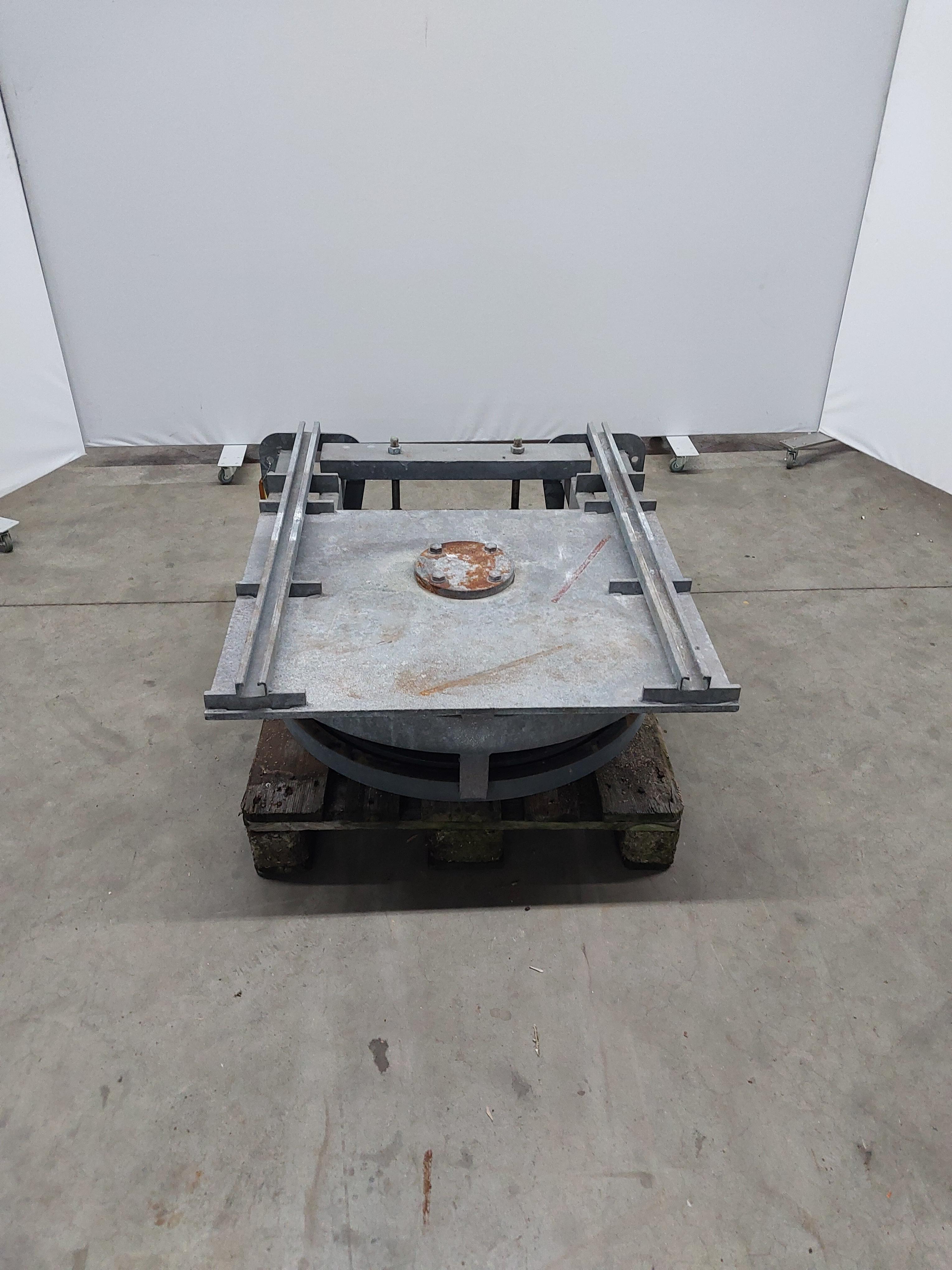 Used Corner wheel 180°