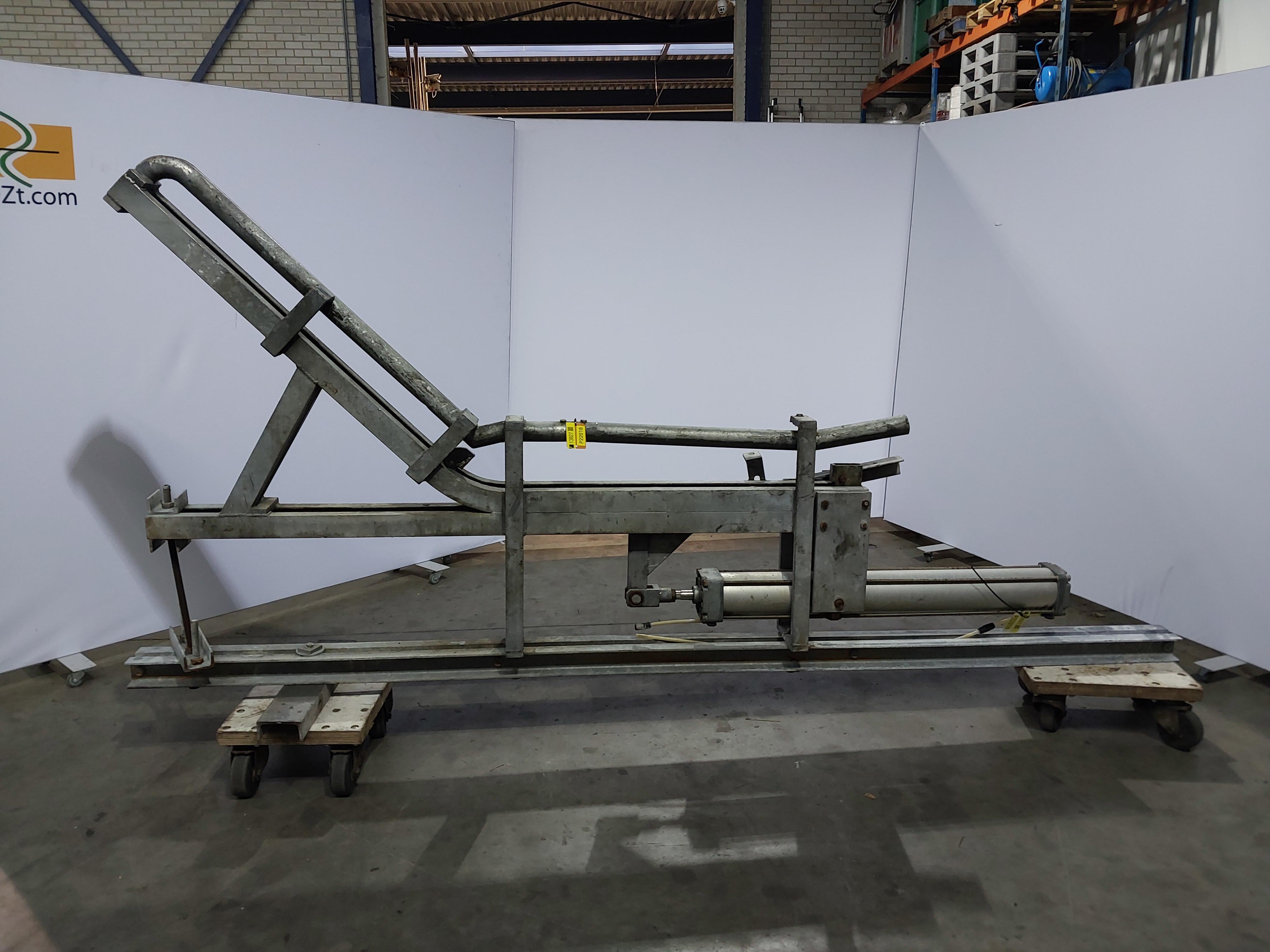 Used Gambrel lift pneumatic