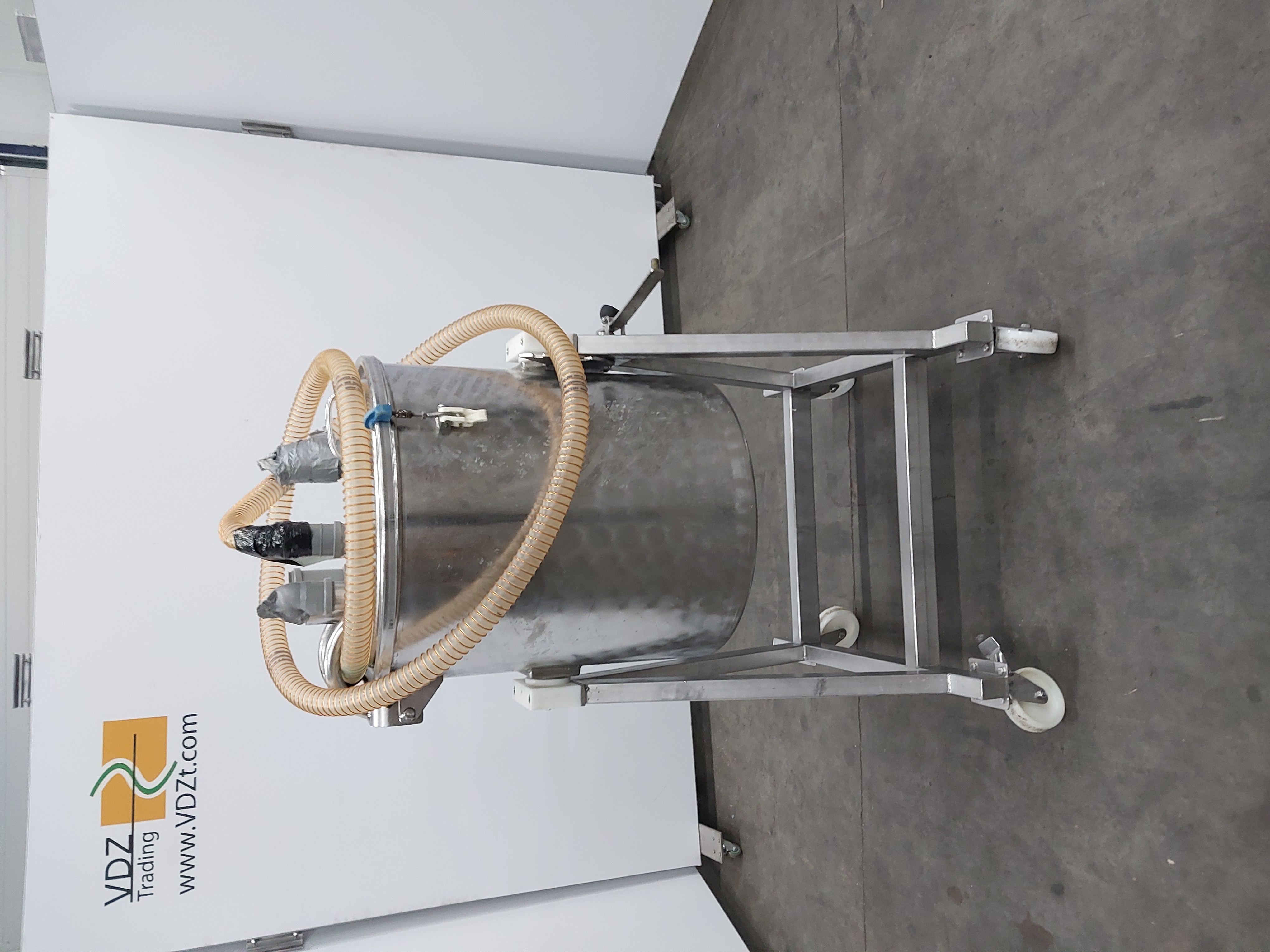 Used Vacuum Tank - Spinal cord removal system