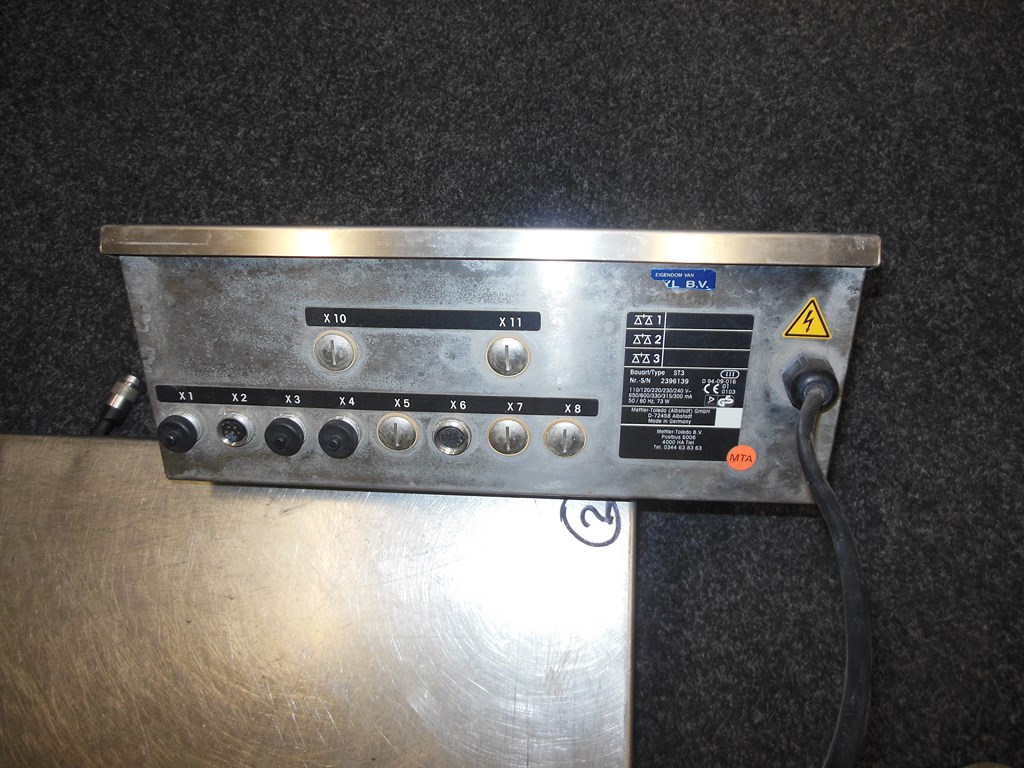 Used Weighing scales