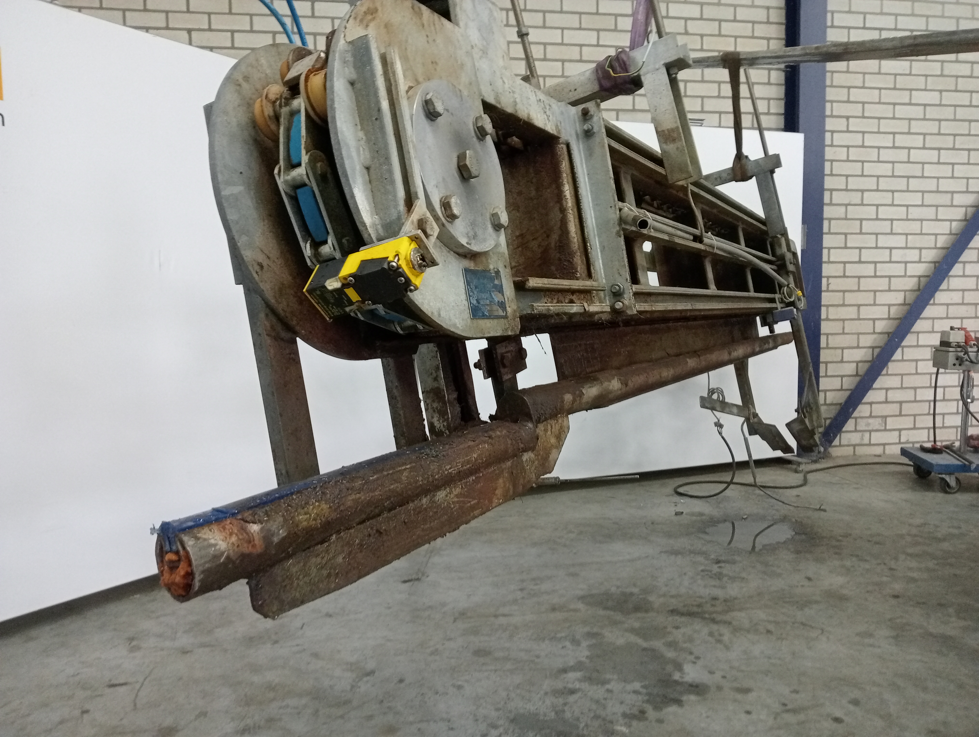 Used Conveyor with dropper