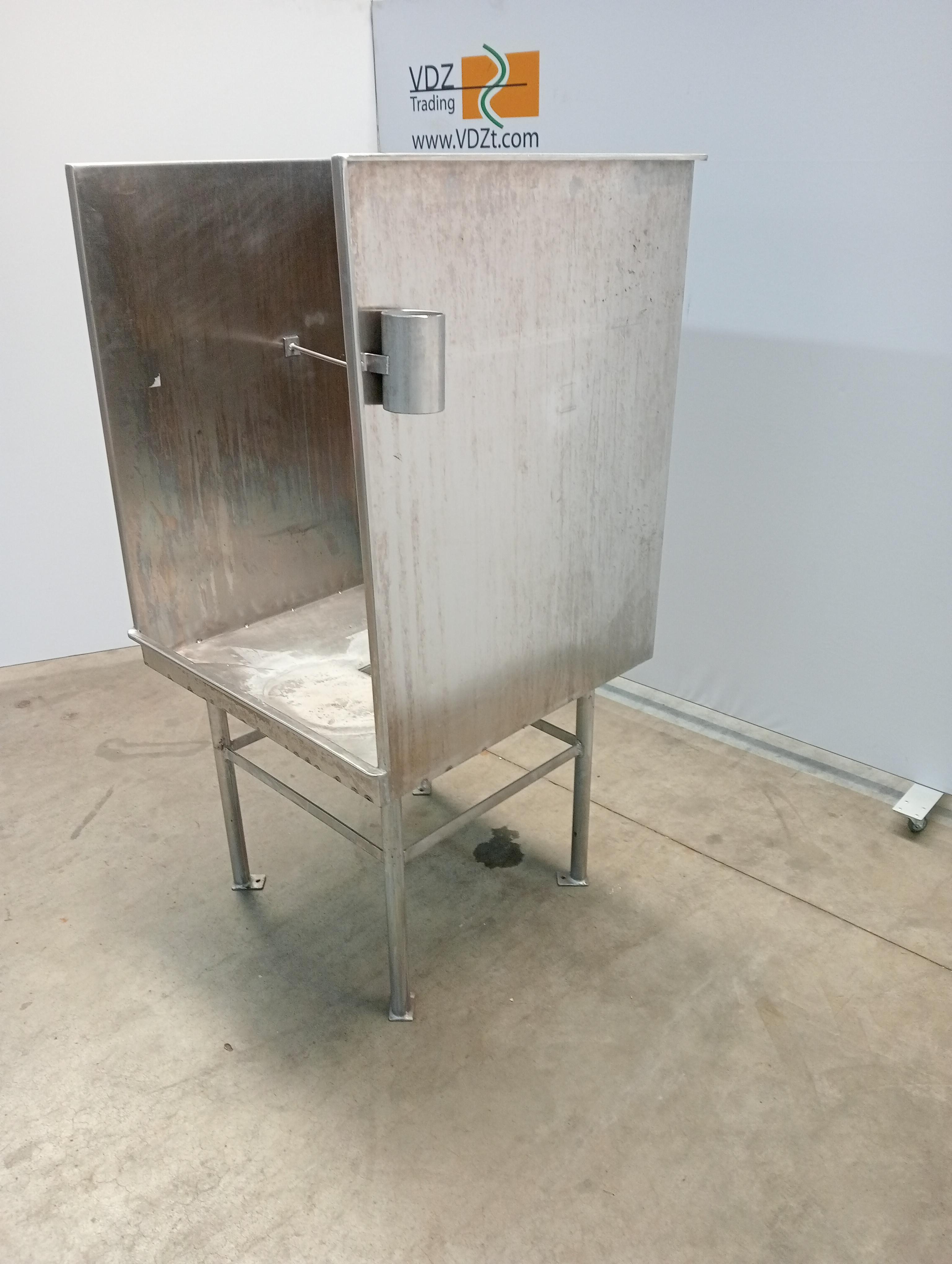 Used Head wash cabin