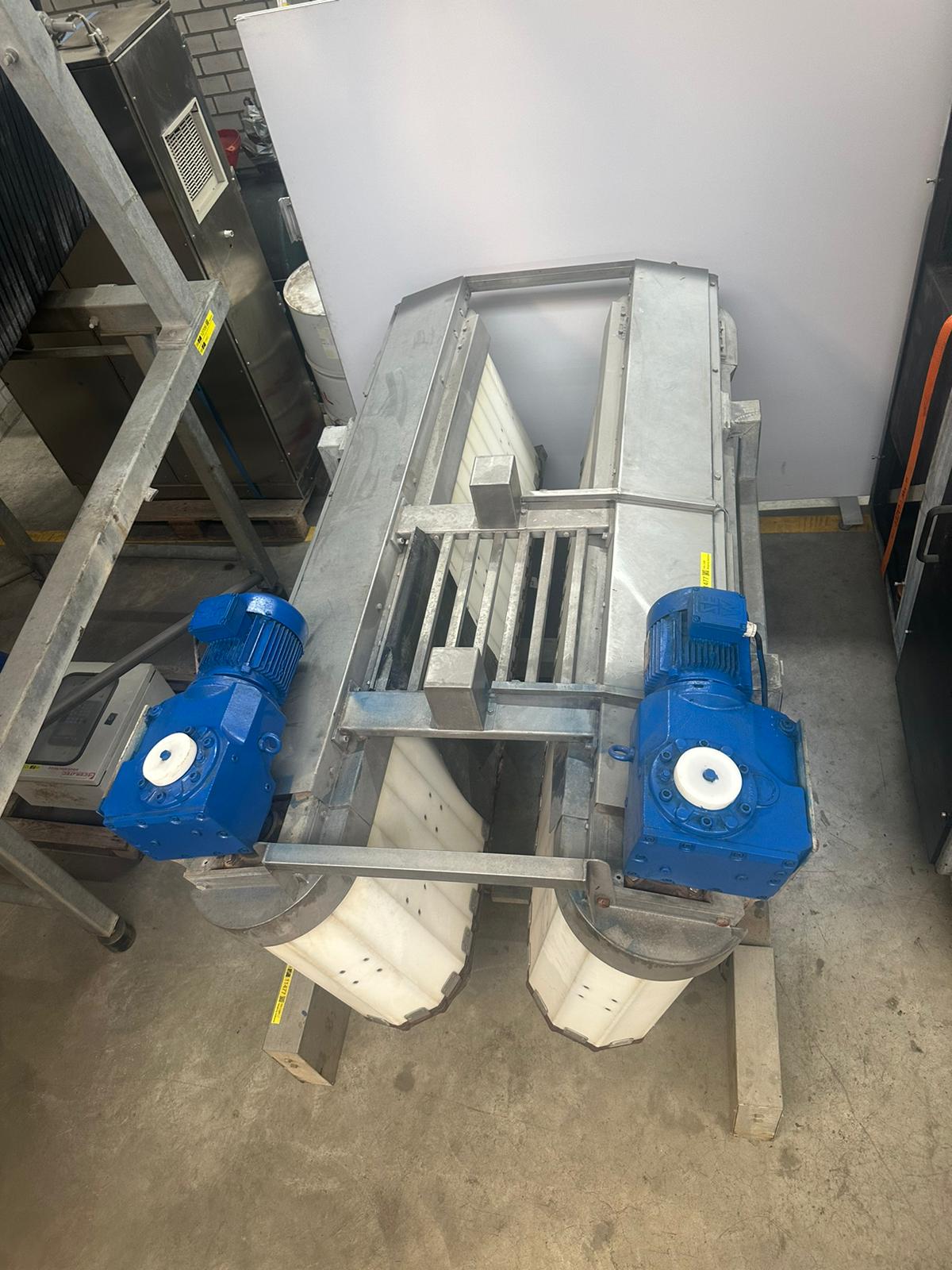 Used Restrainer with weighing function