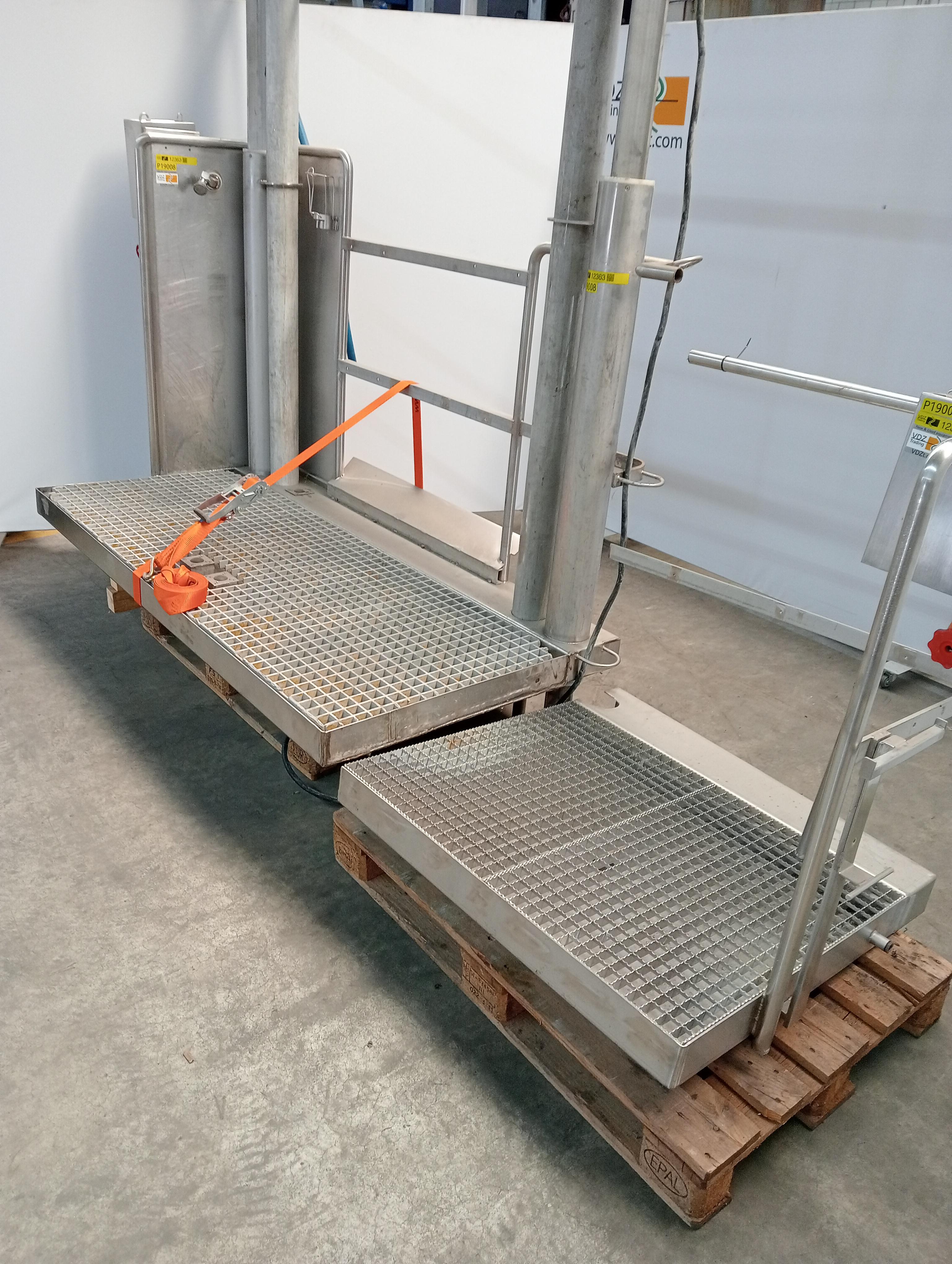 Used Movable platform