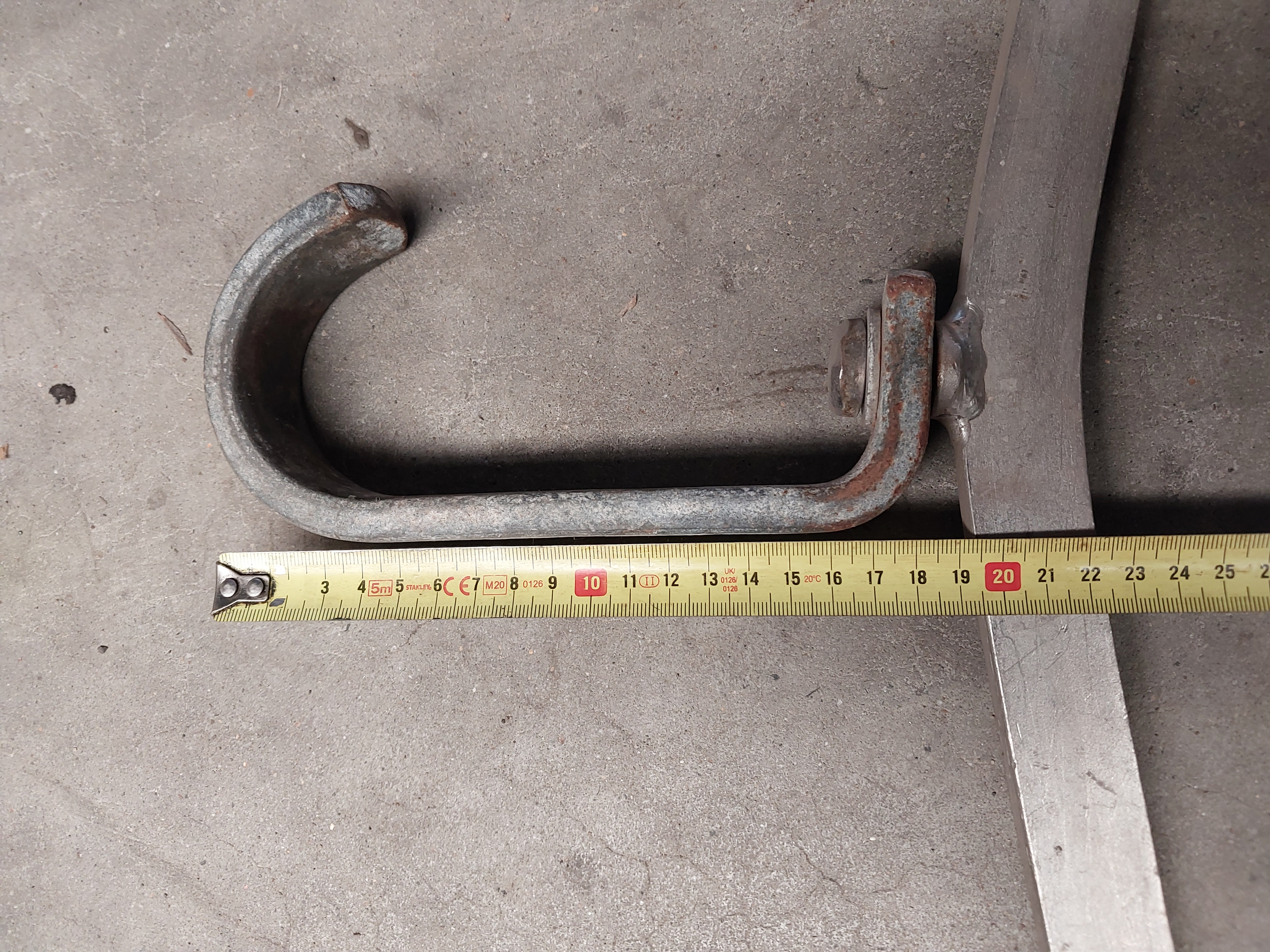 Used Sliding gambrel hooks