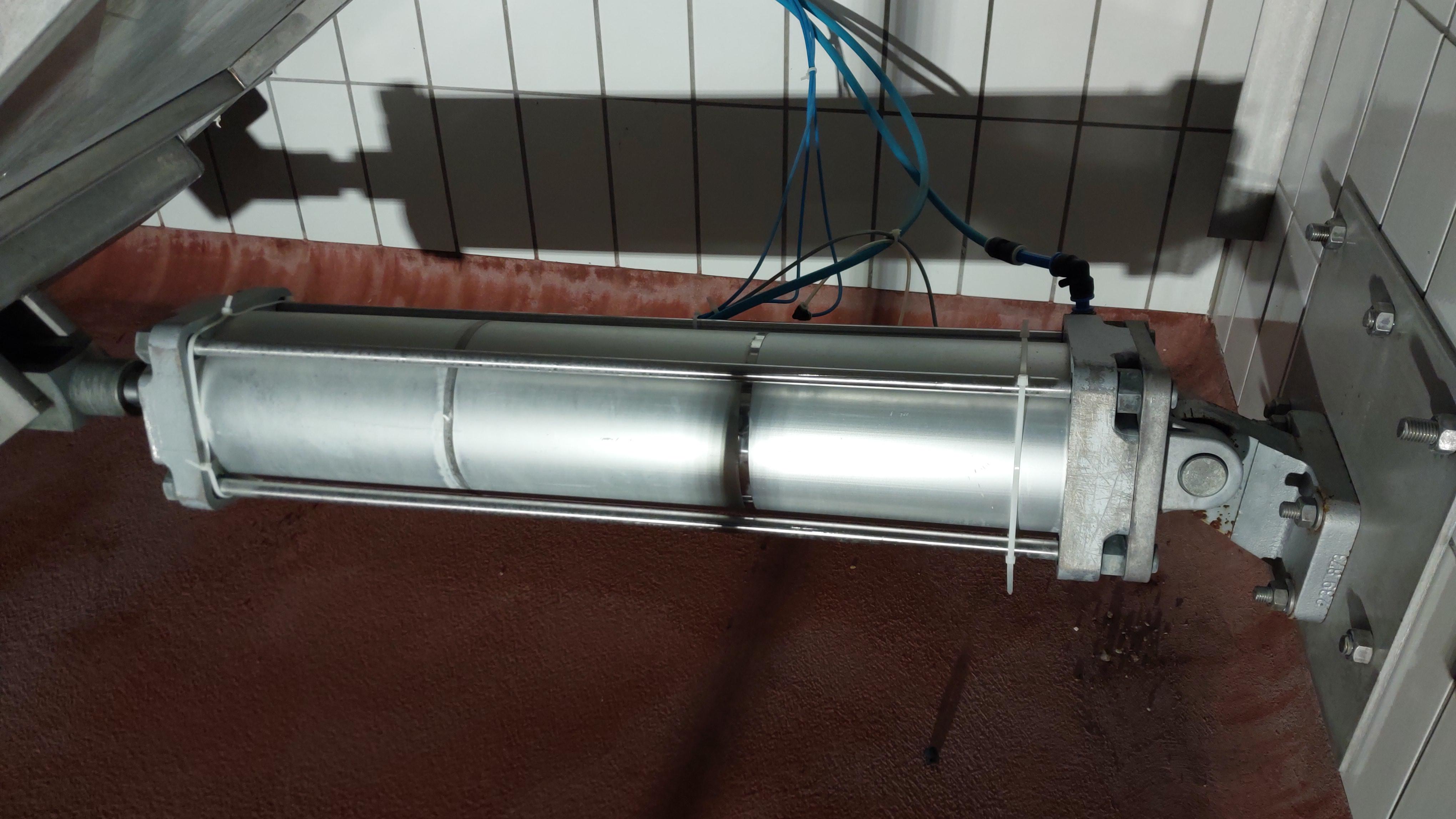 Used Paunch gutter - lift