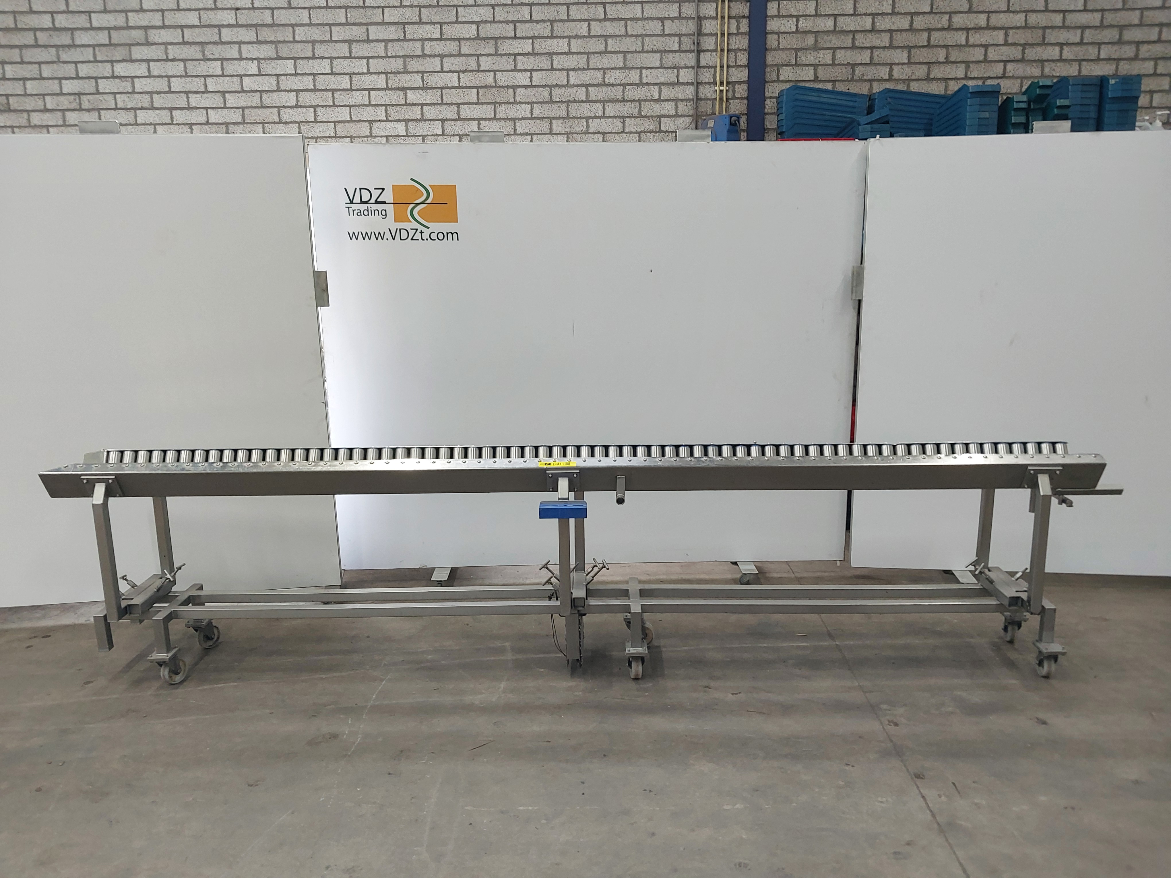 Used Pre-dehiding table with rollers