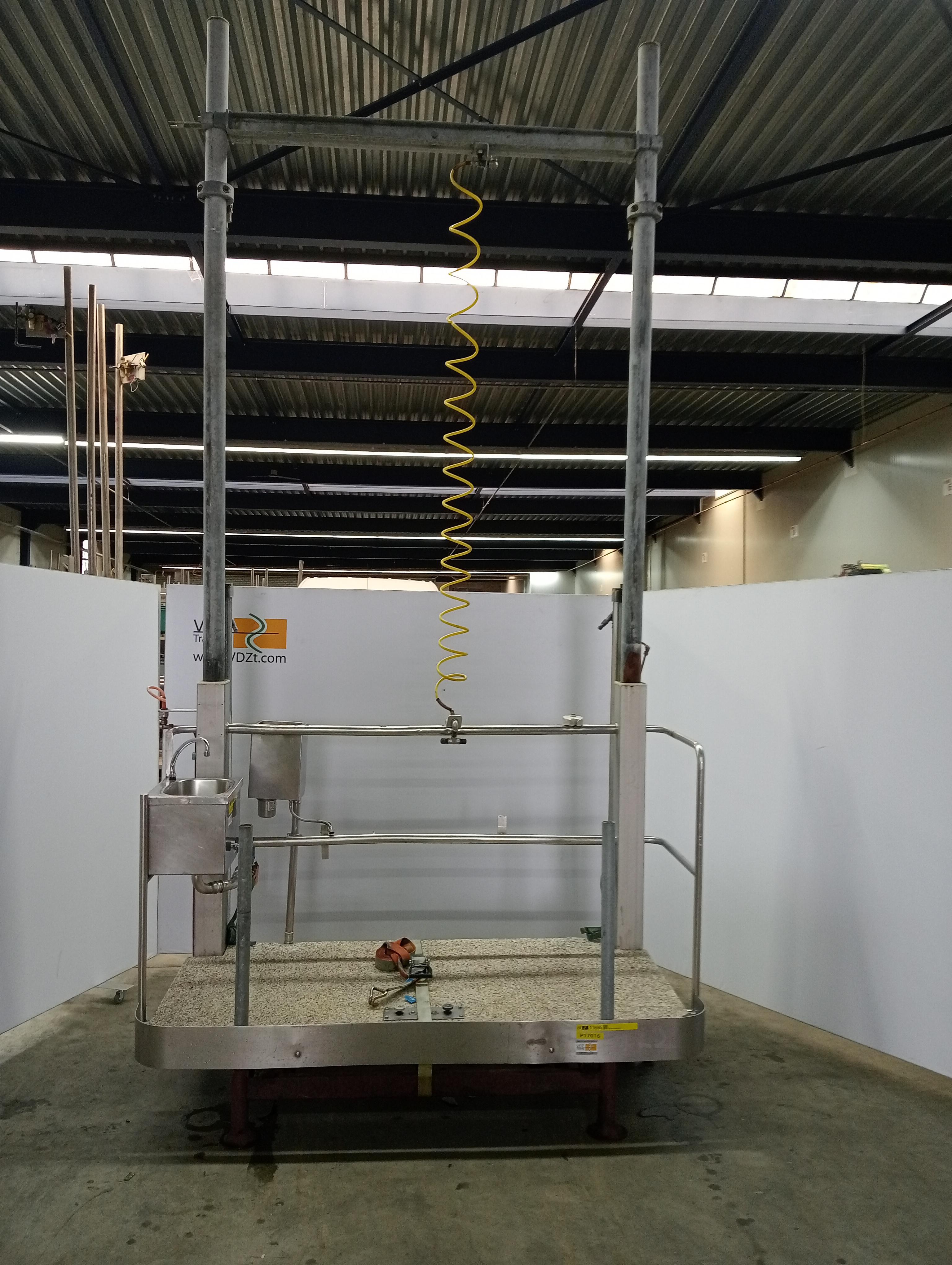 Used Movable platform