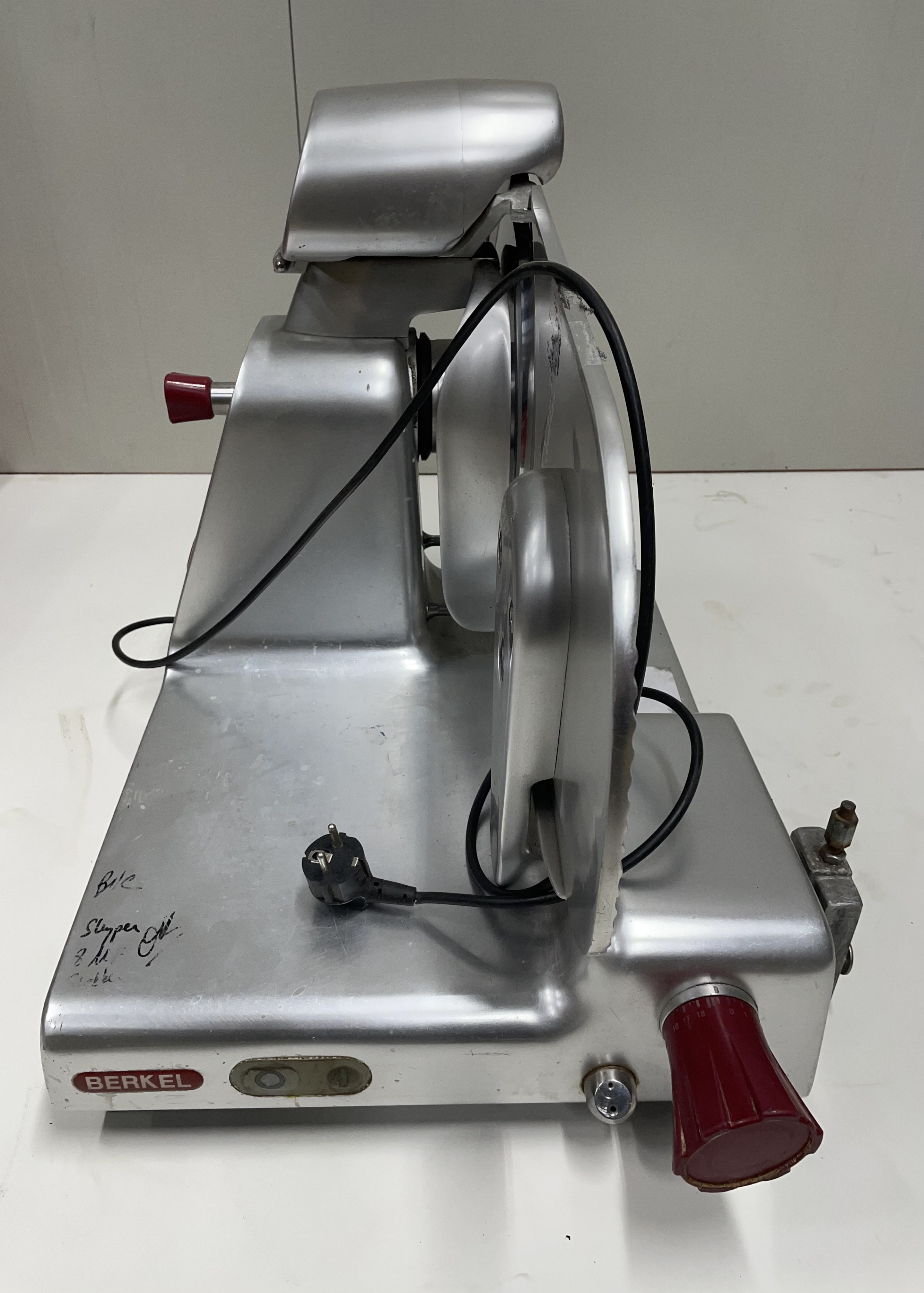 Used Cutting machine - Meat Slicer