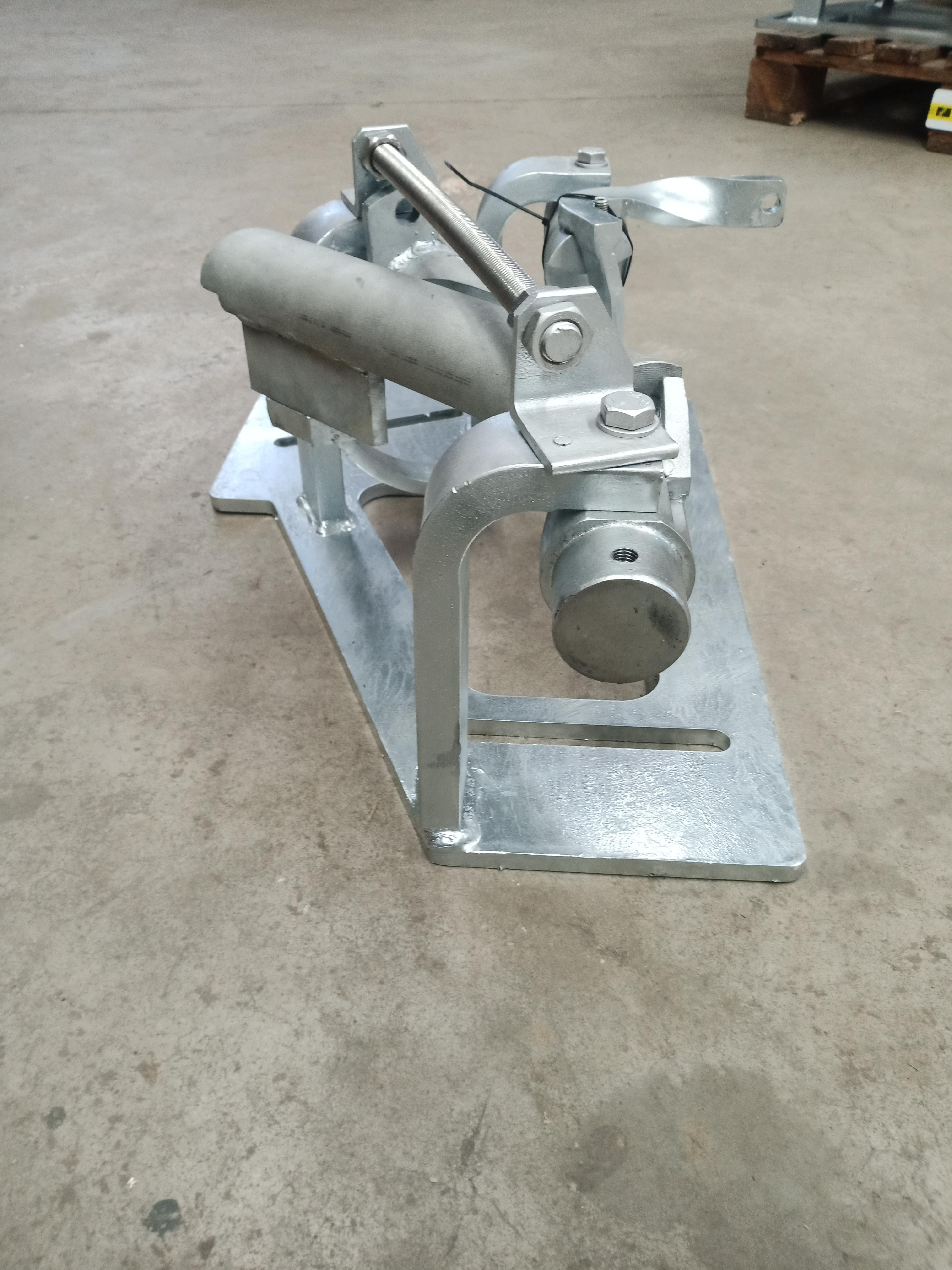 Used Switch right outside tube 25°-90°. Height 15cm on plate