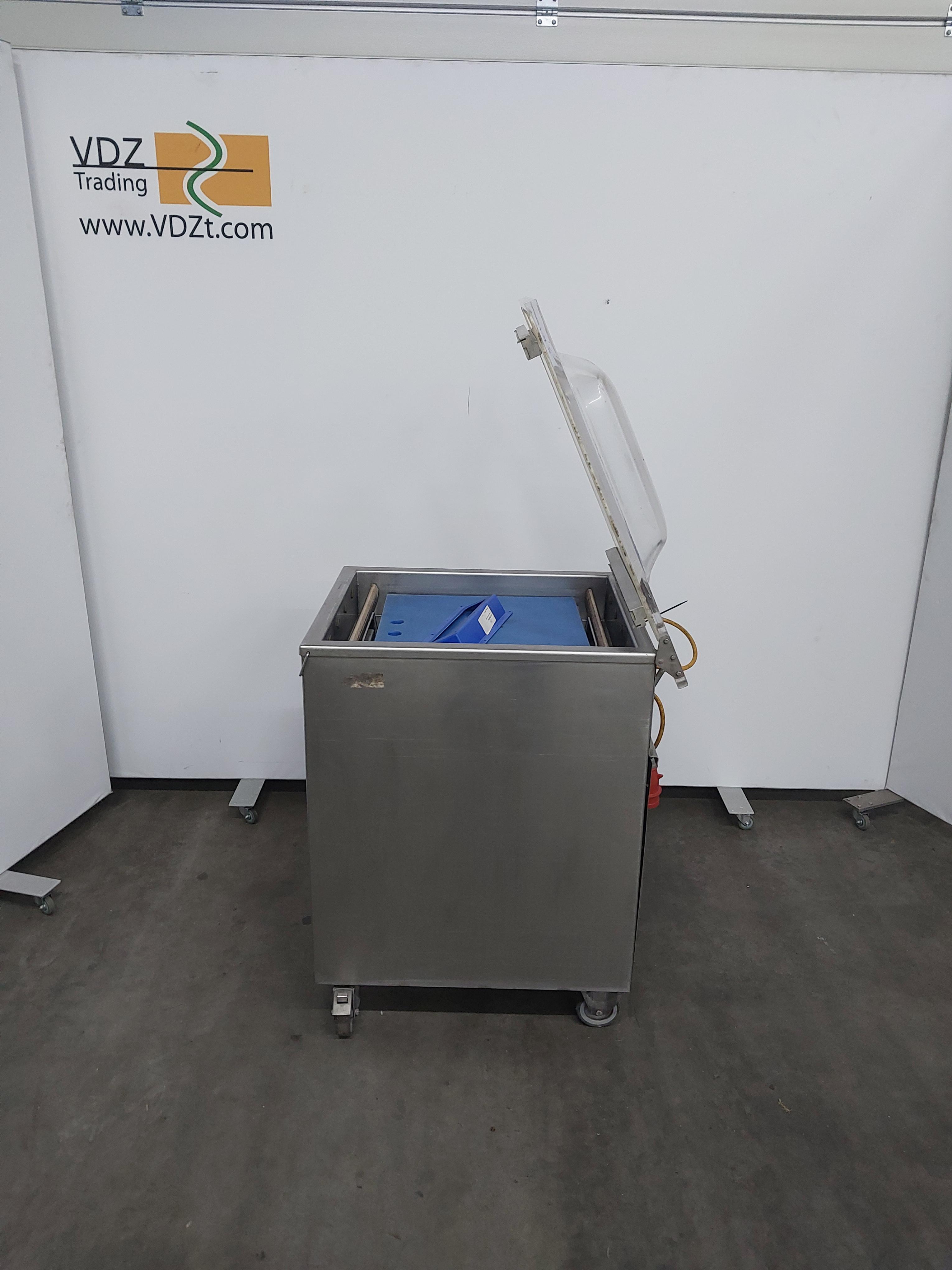 Used Vacuum packaging machine