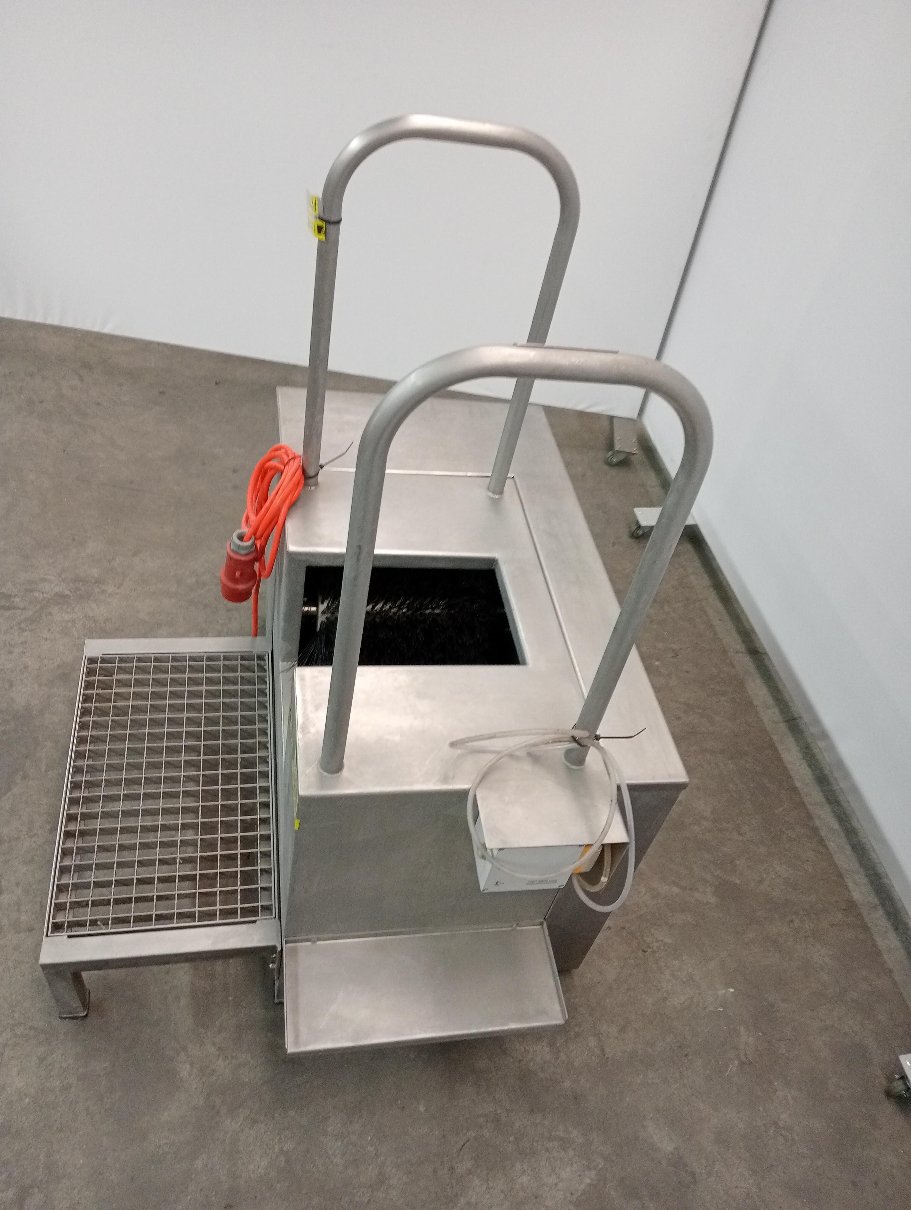 Used Boot washer