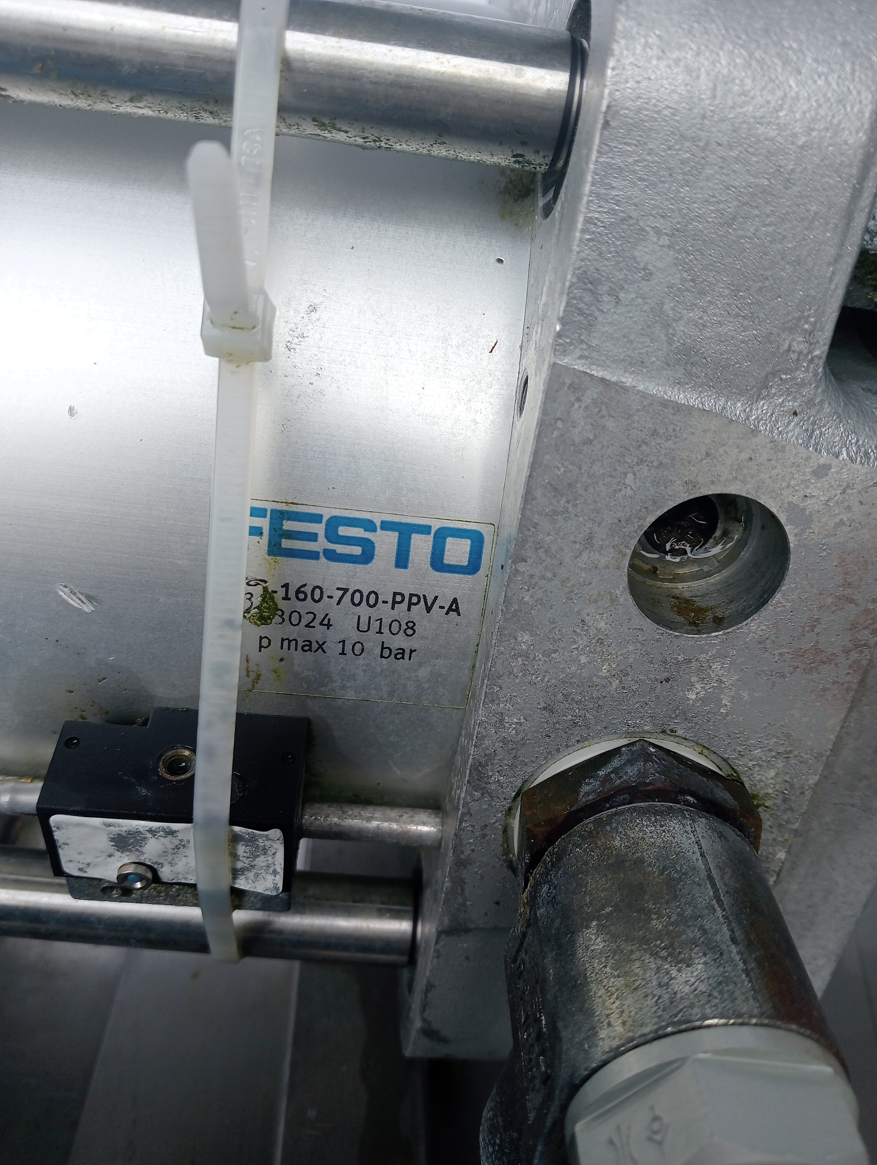 Used Paunch gutter - lift