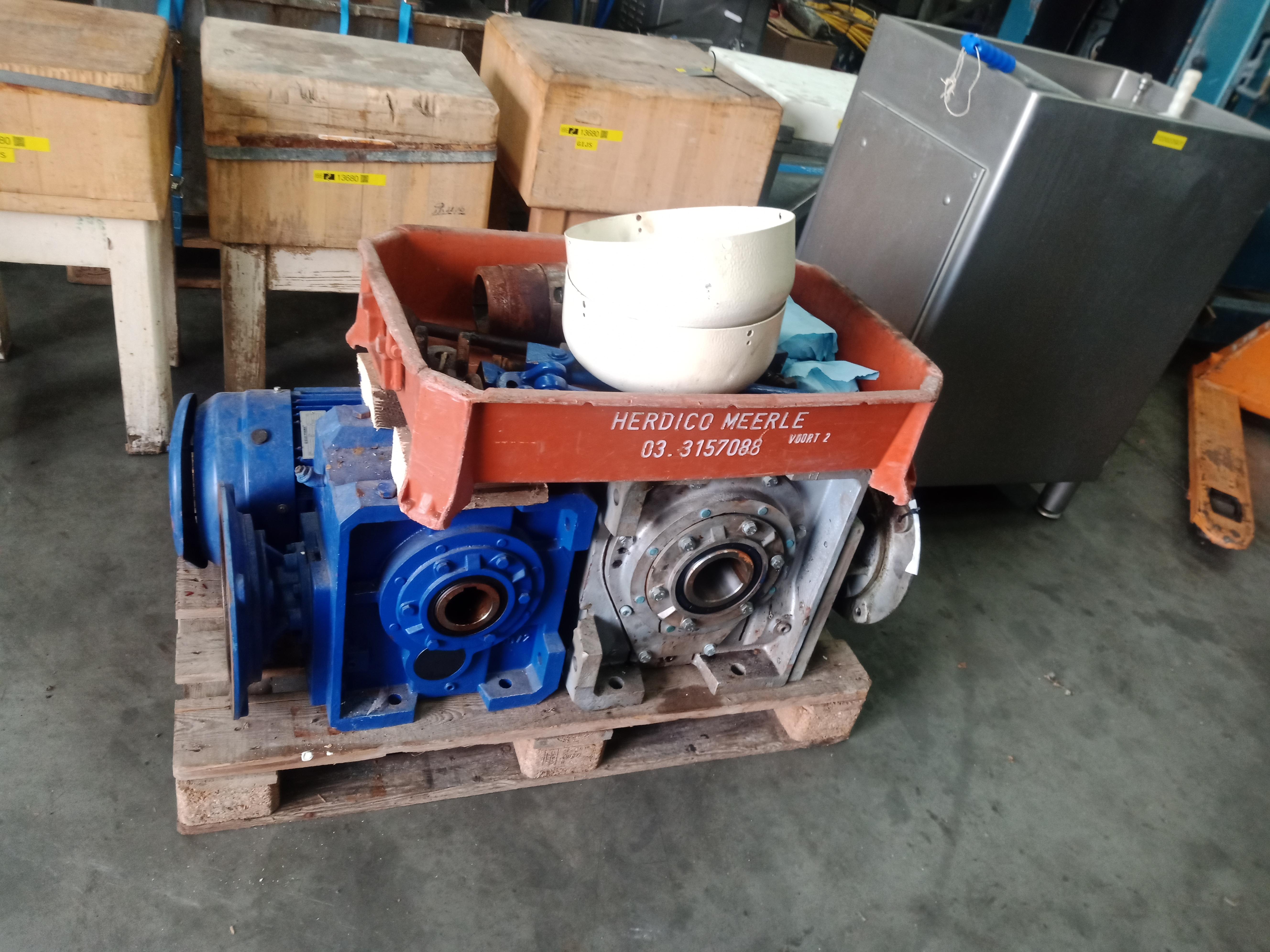 Used Spare motors U-bar dehairing machine