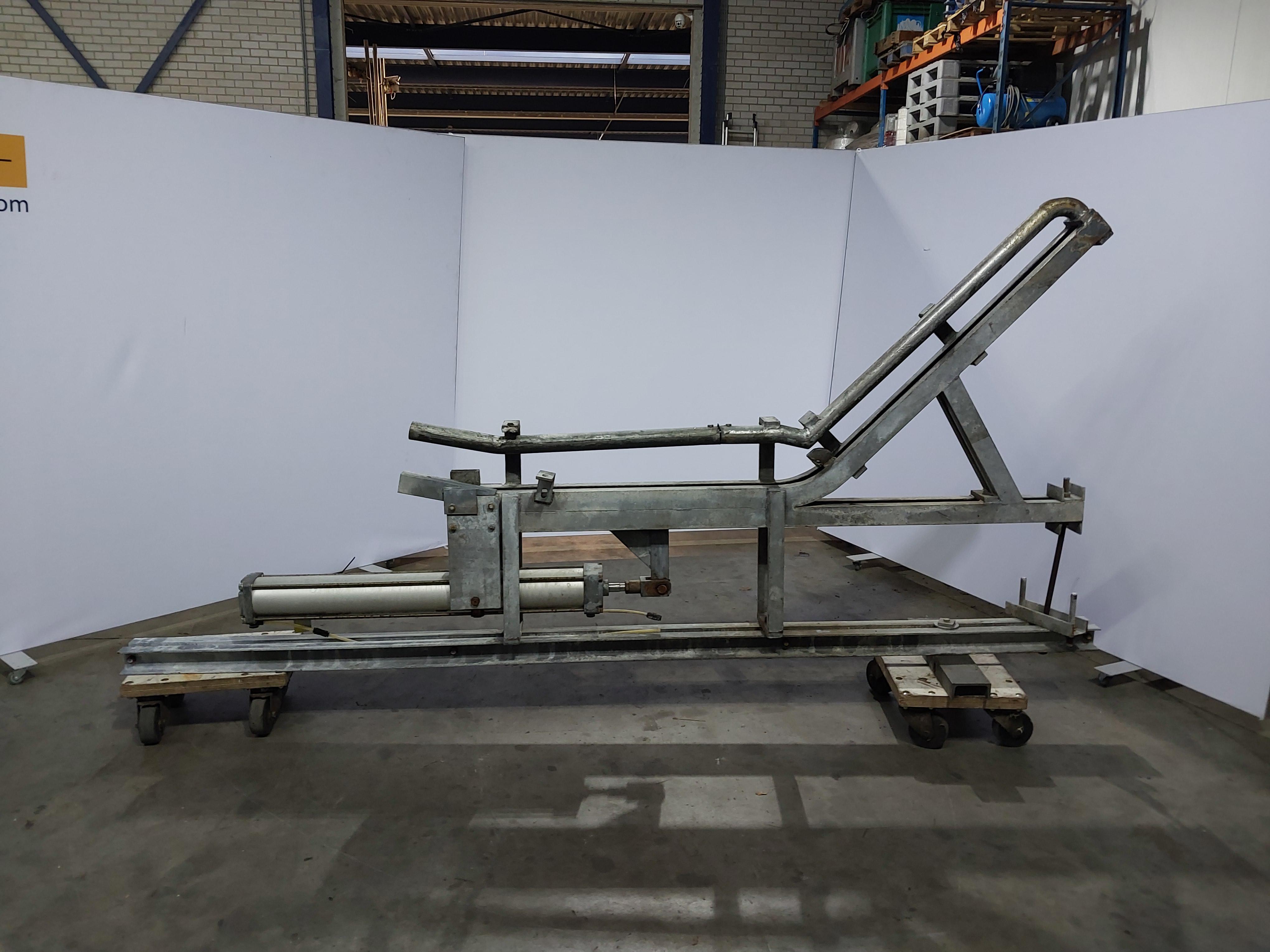 Used Gambrel lift pneumatic