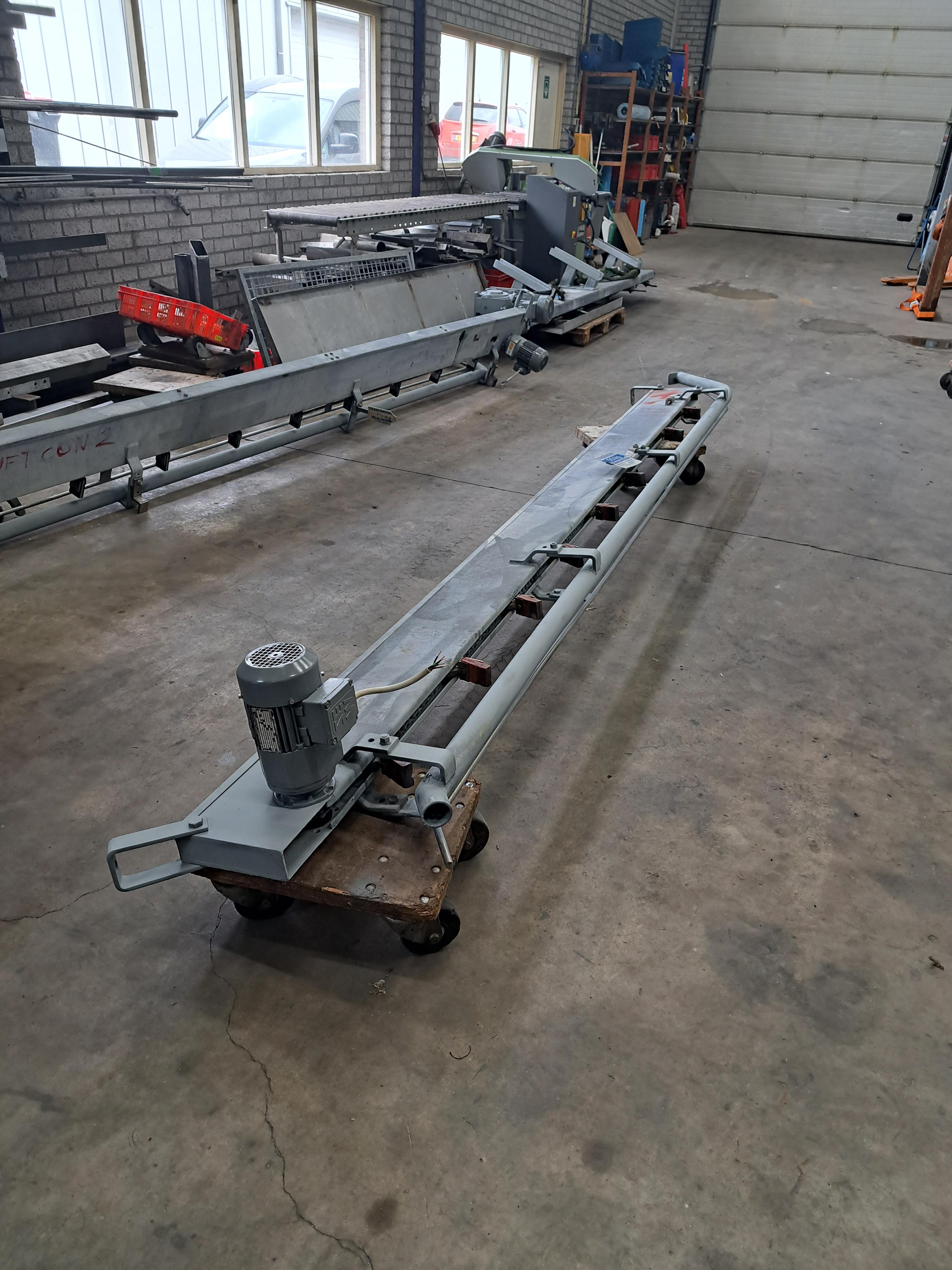 Used Empty hook conveyor