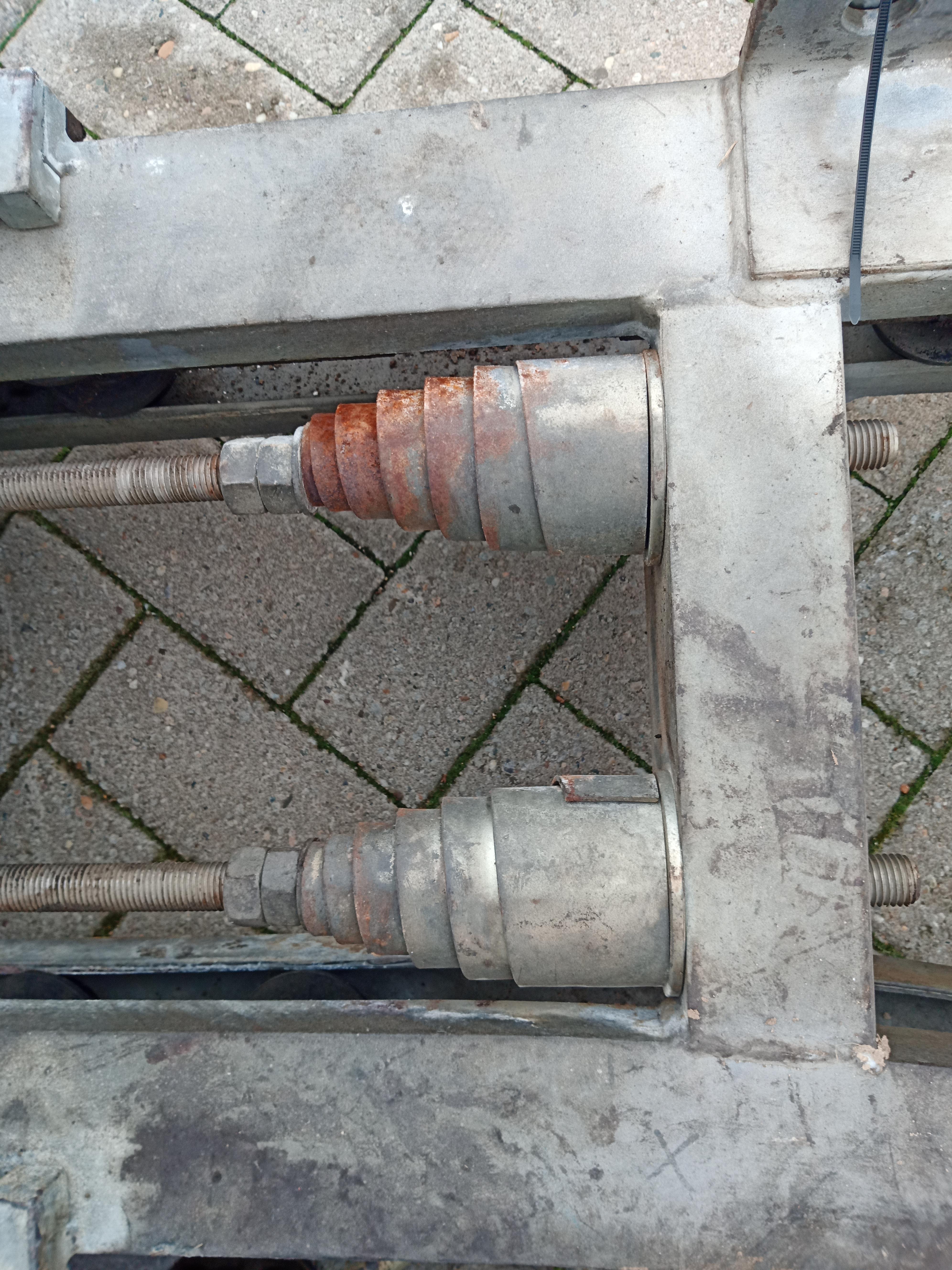 Used Elevator for gambrelling table