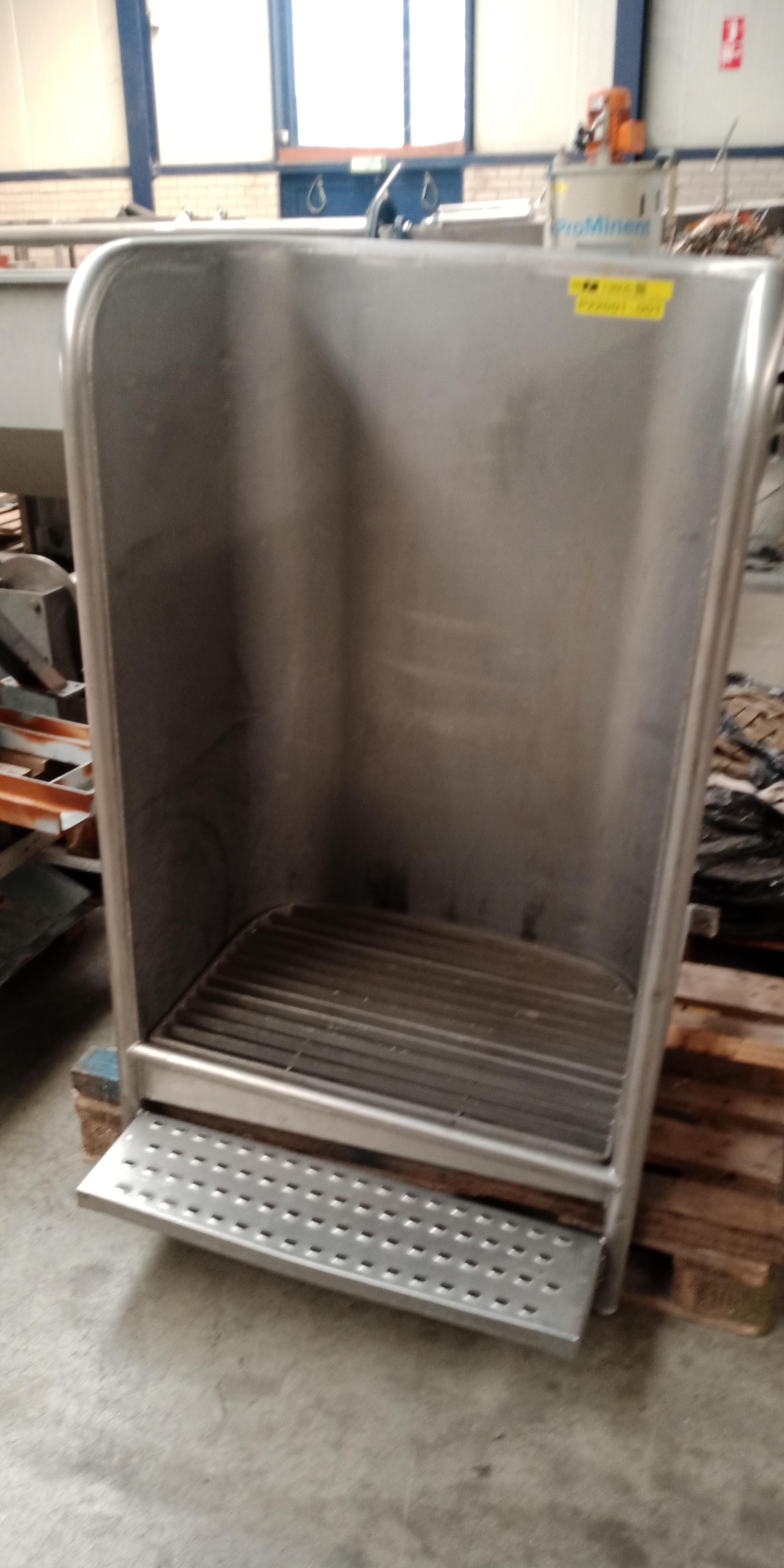 Used Apron washer
