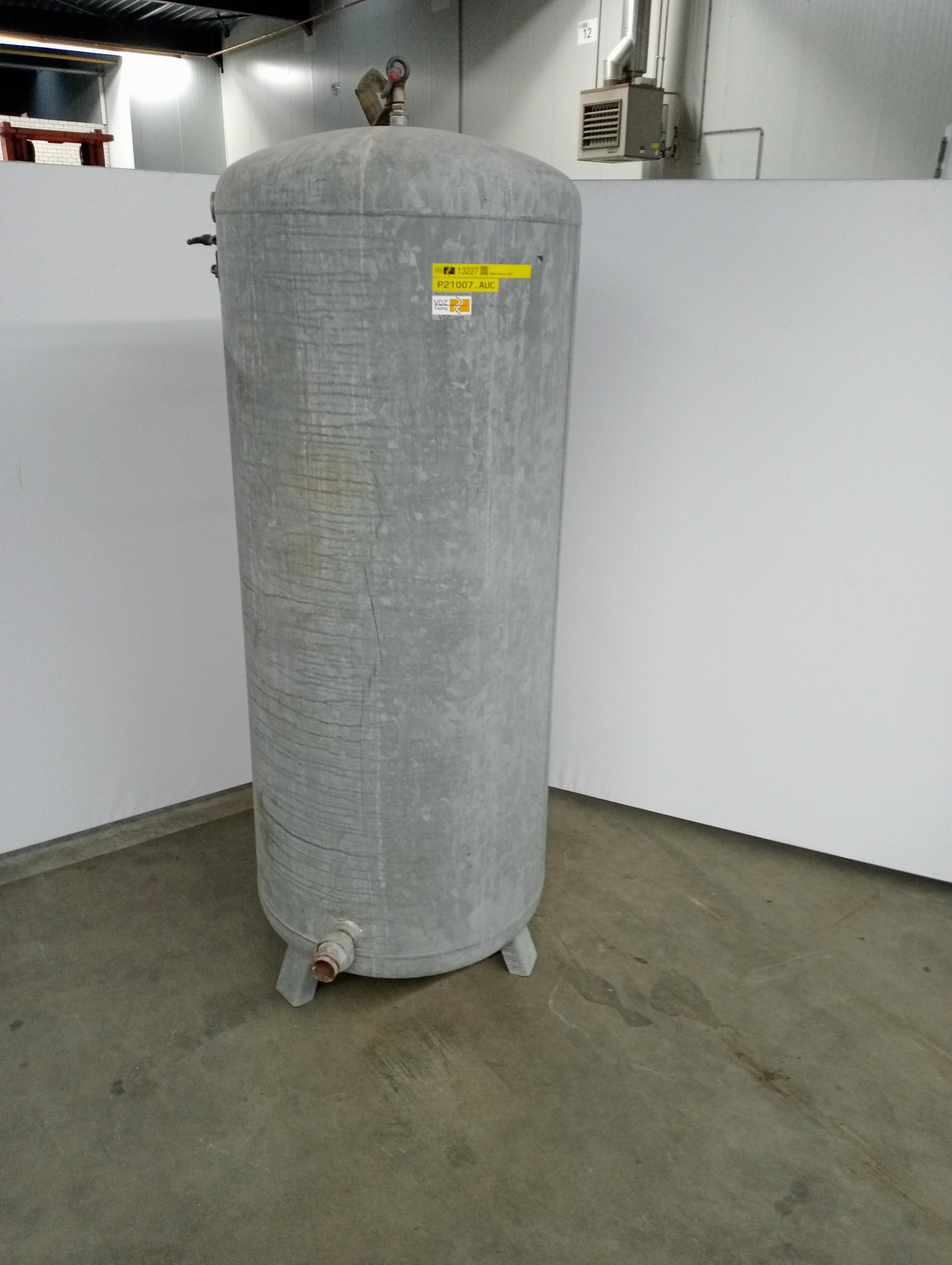 Used Water pressure tank