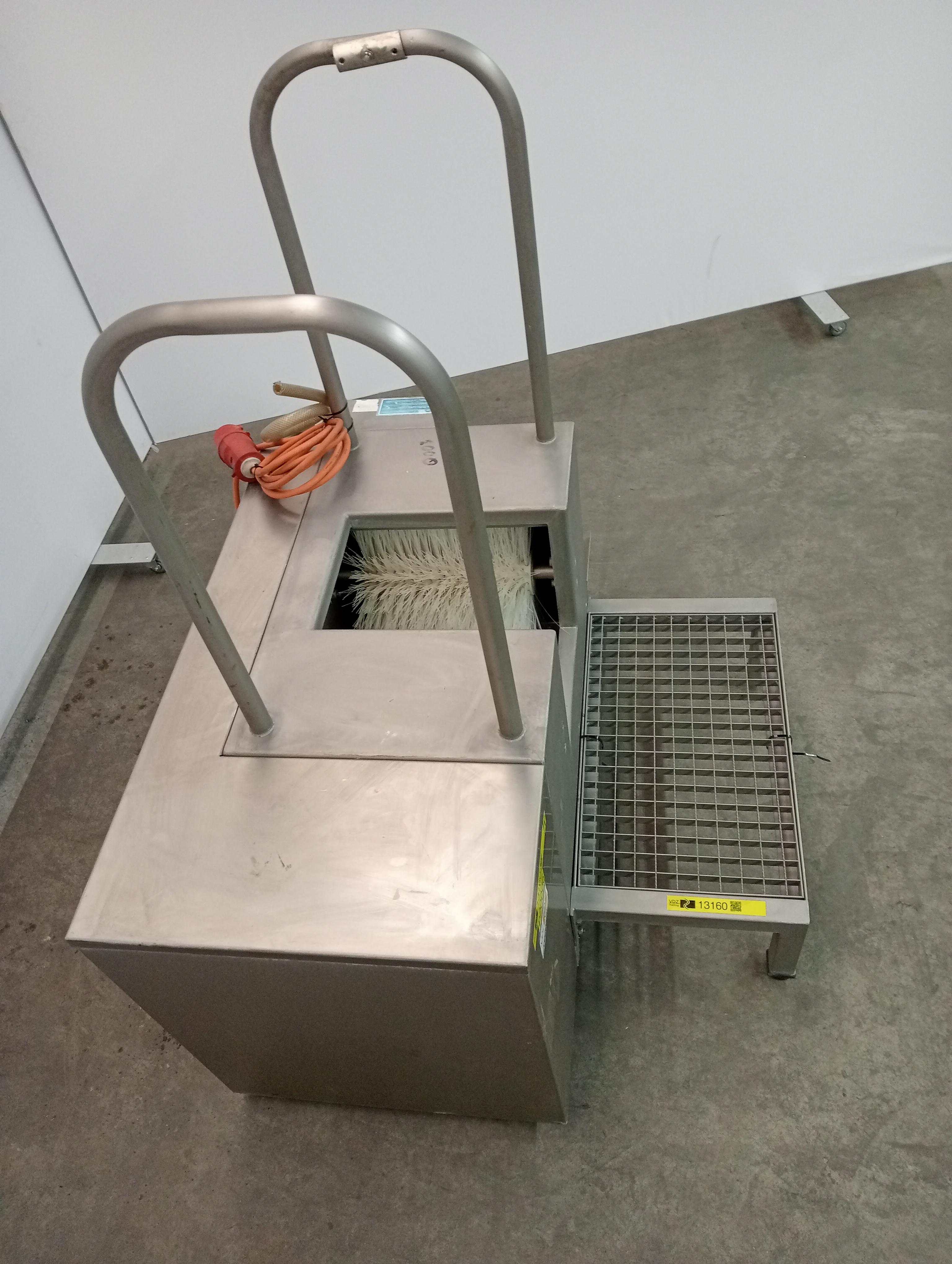 Used Boot washer