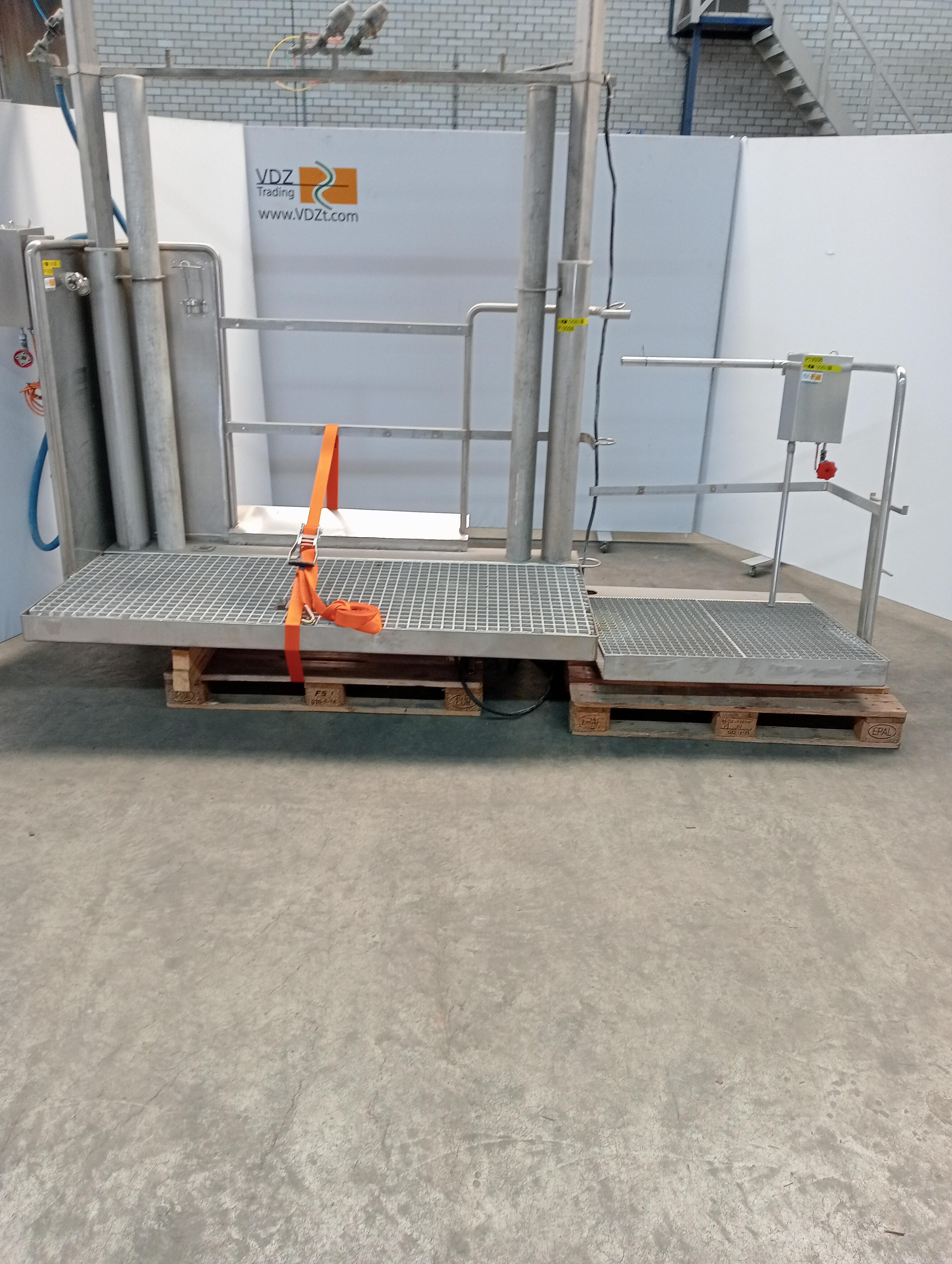 Used Movable platform