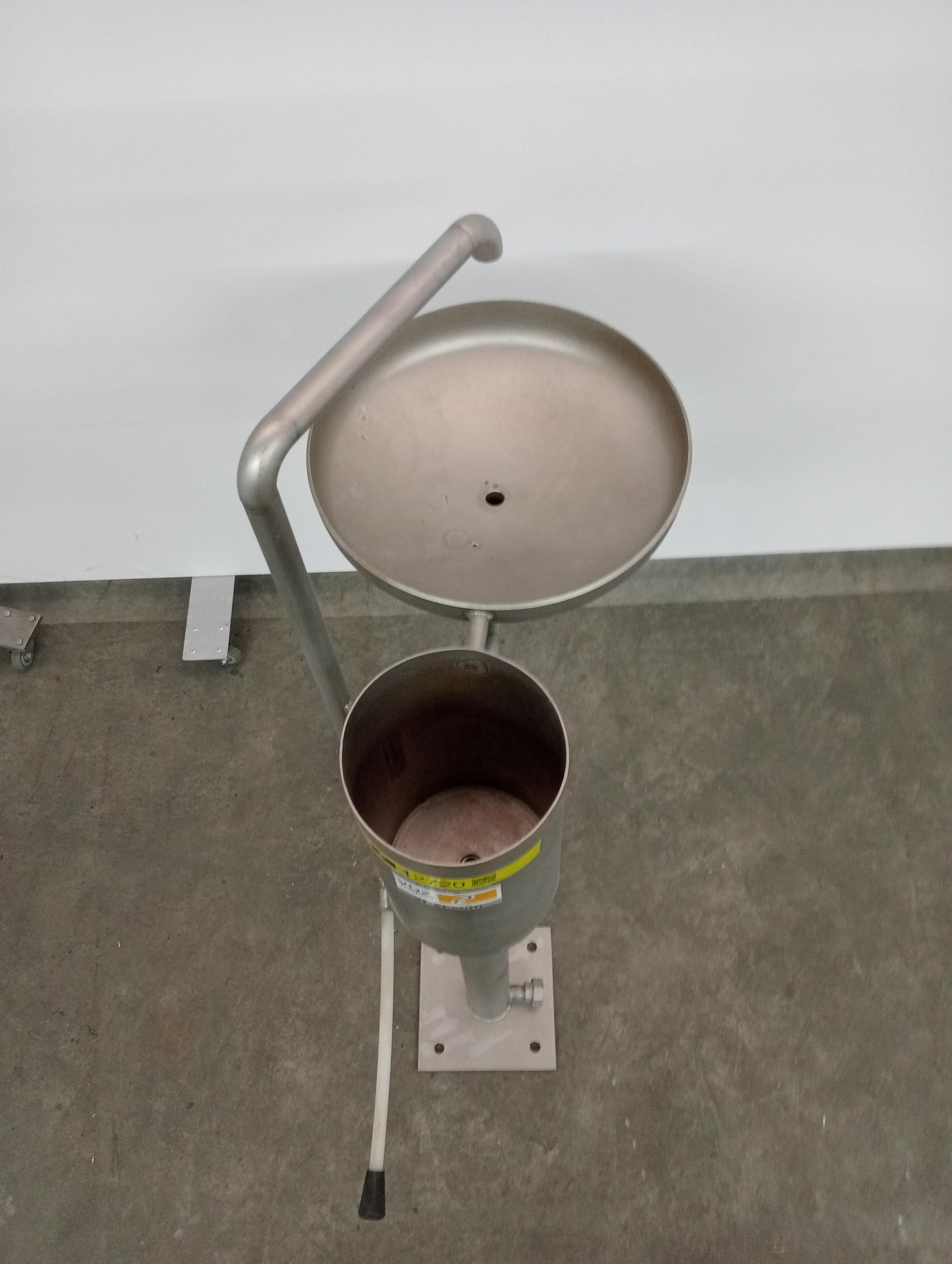 Used Wash basin with sterilizer