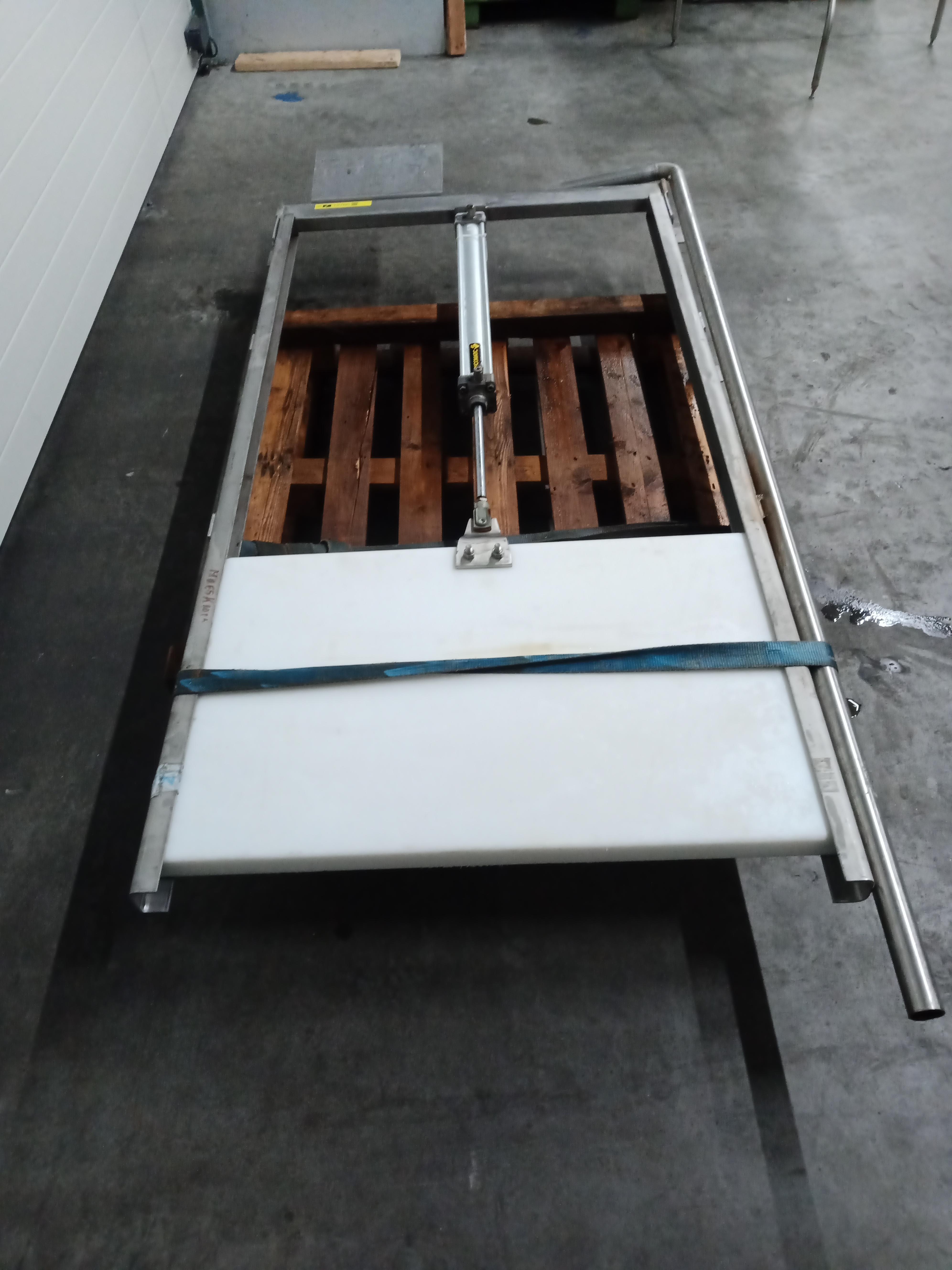Used Pneumatic gate