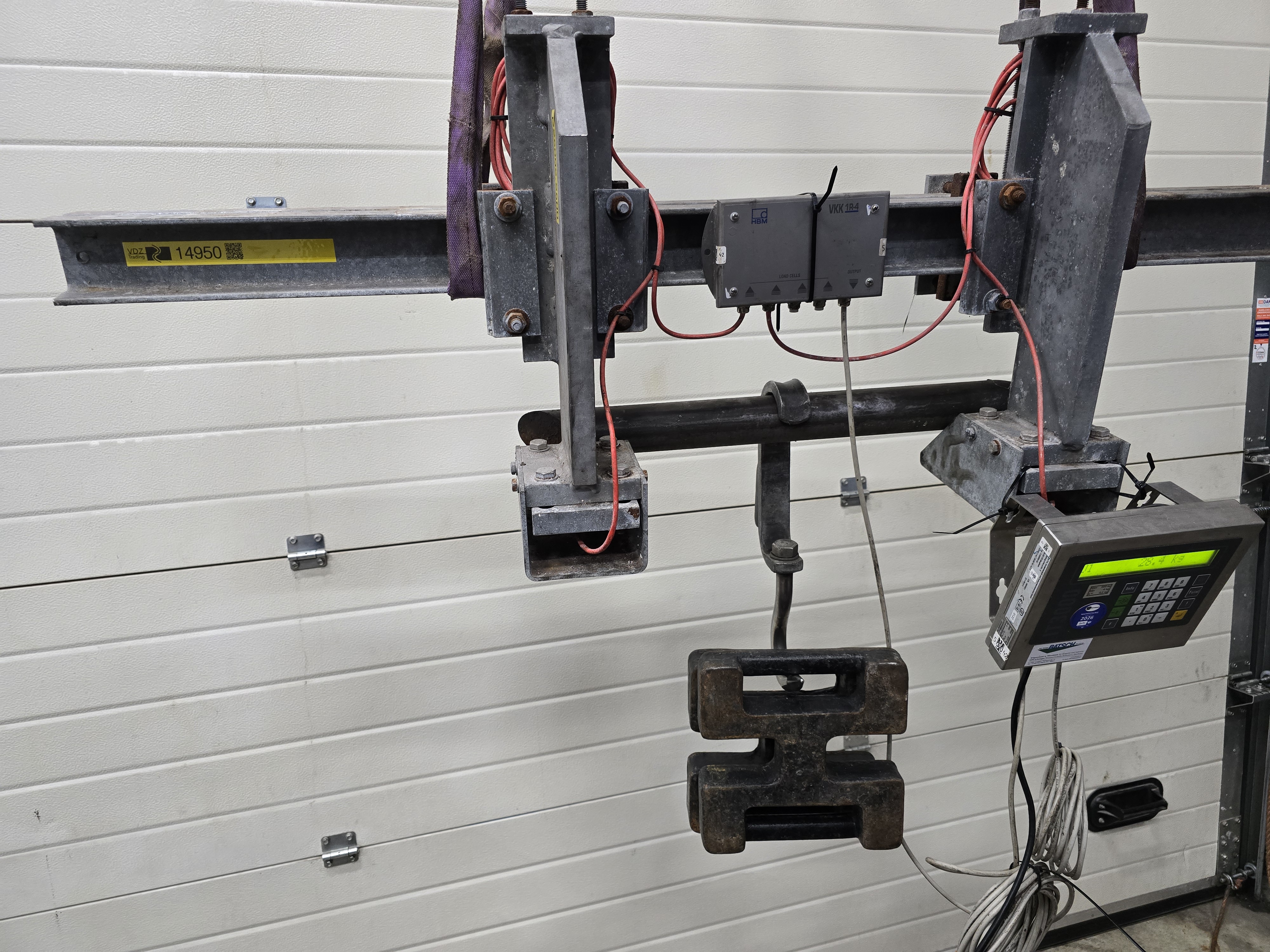 Used Weighing scale for tube rail