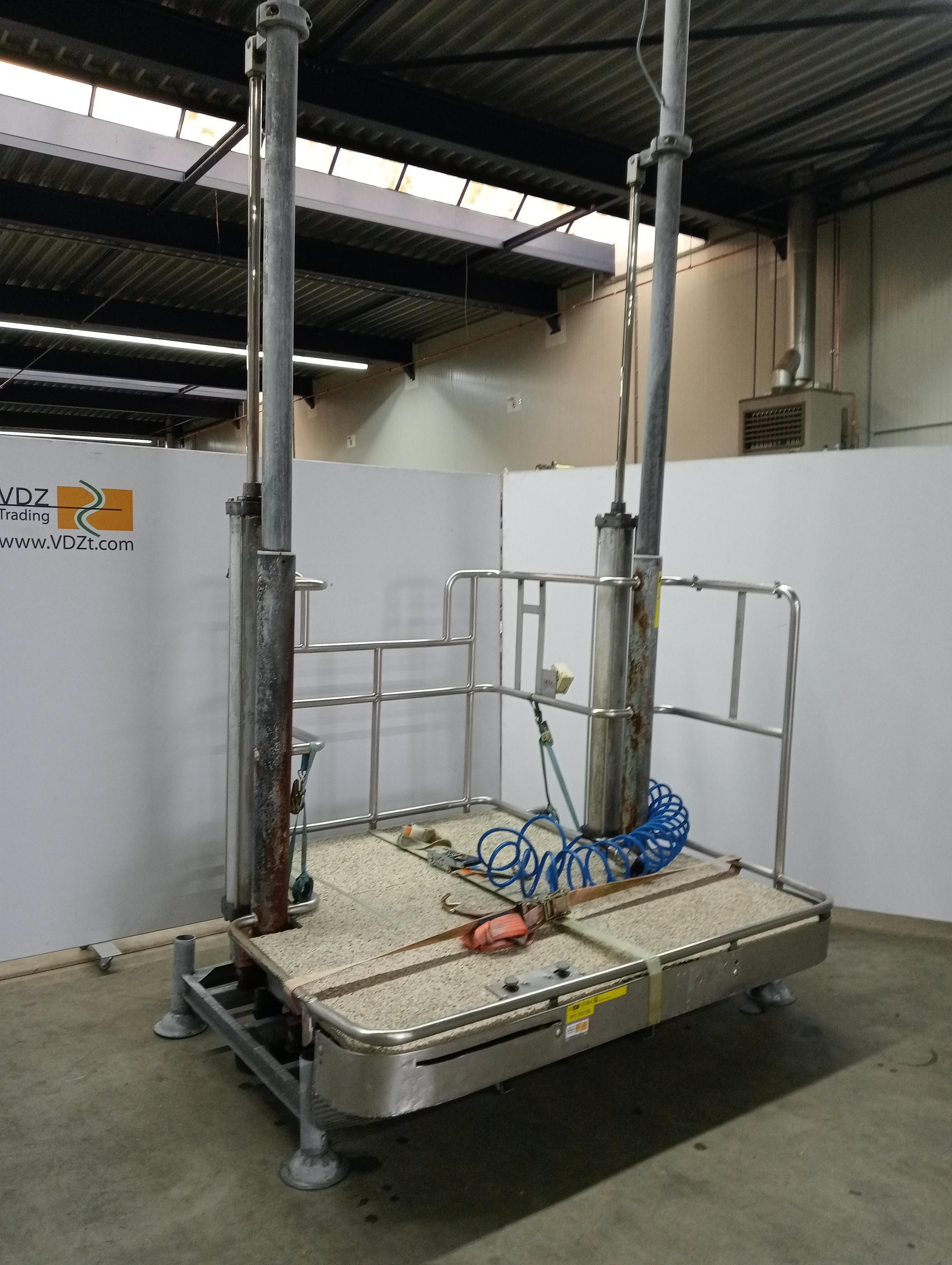 Used Movable platform