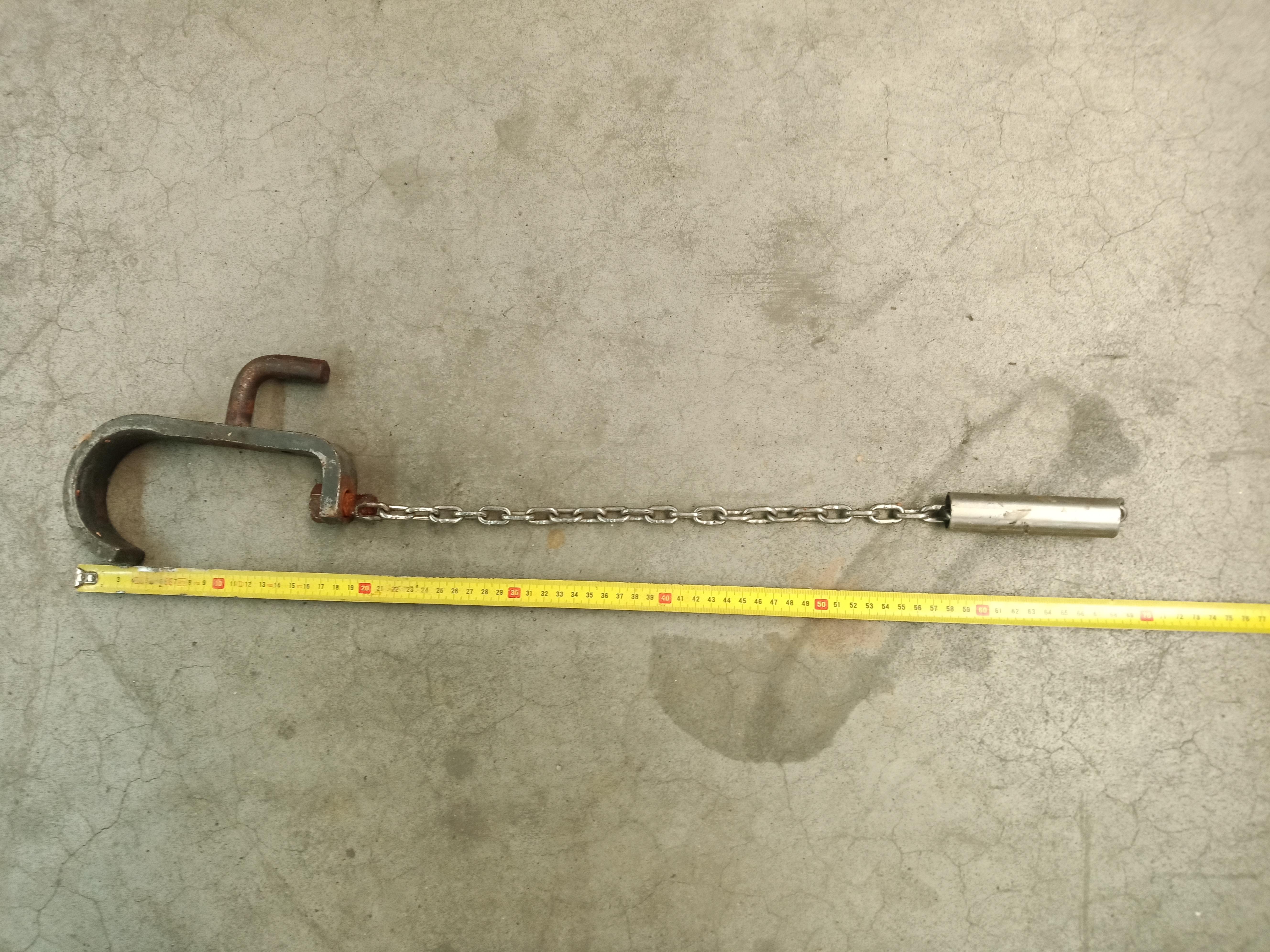 Used Bleeding hooks slide