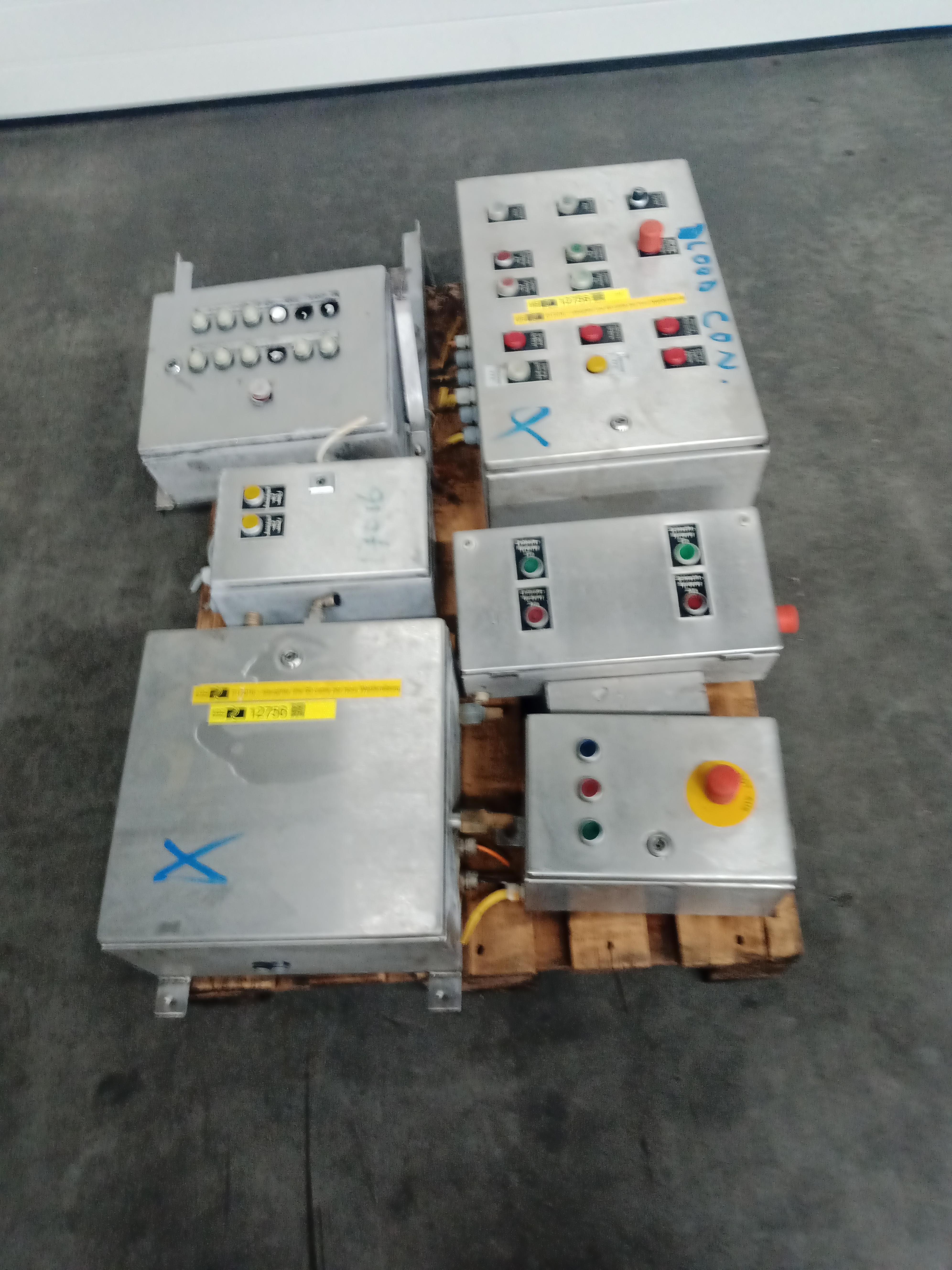Used Pallet with switchboxes