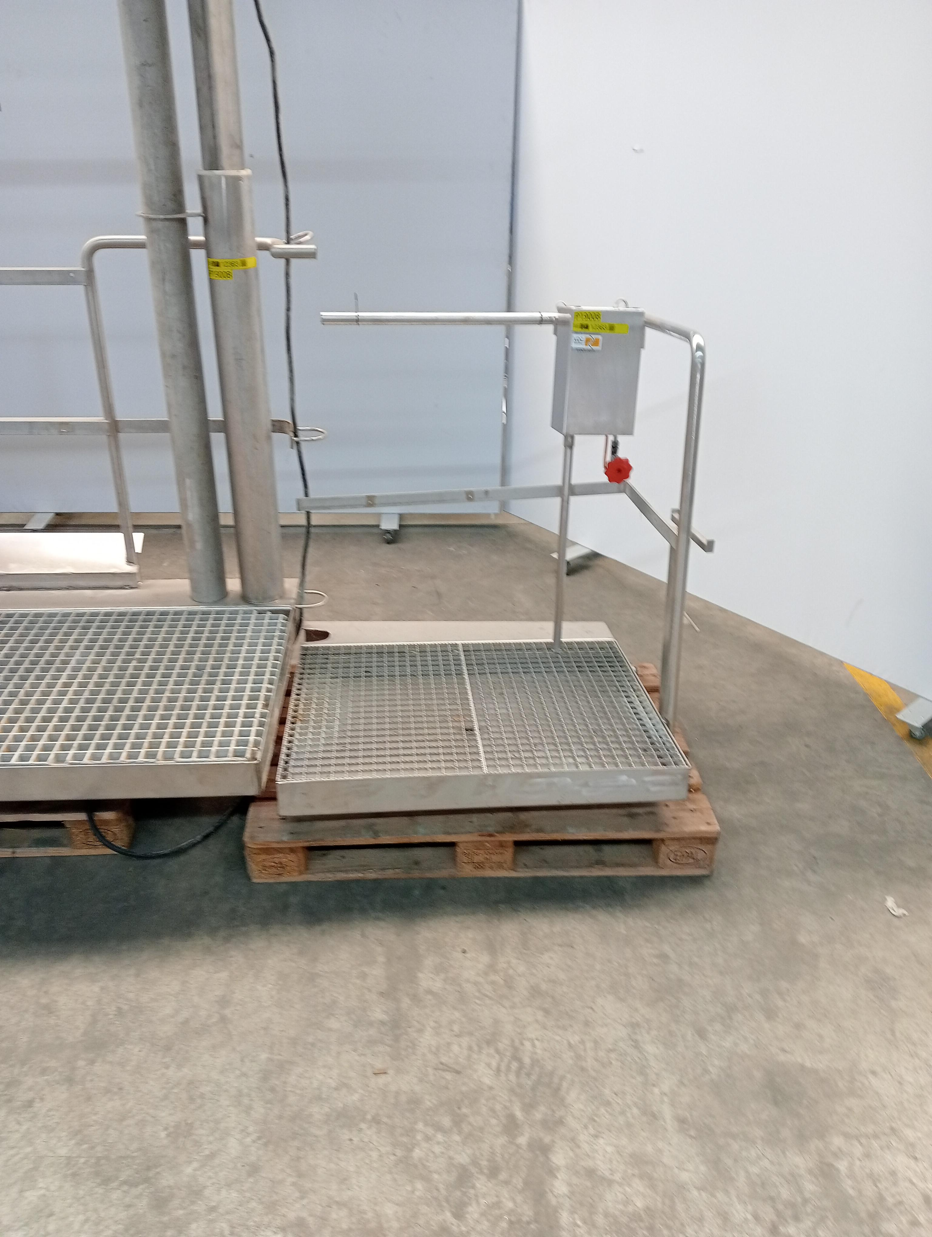 Used Movable platform