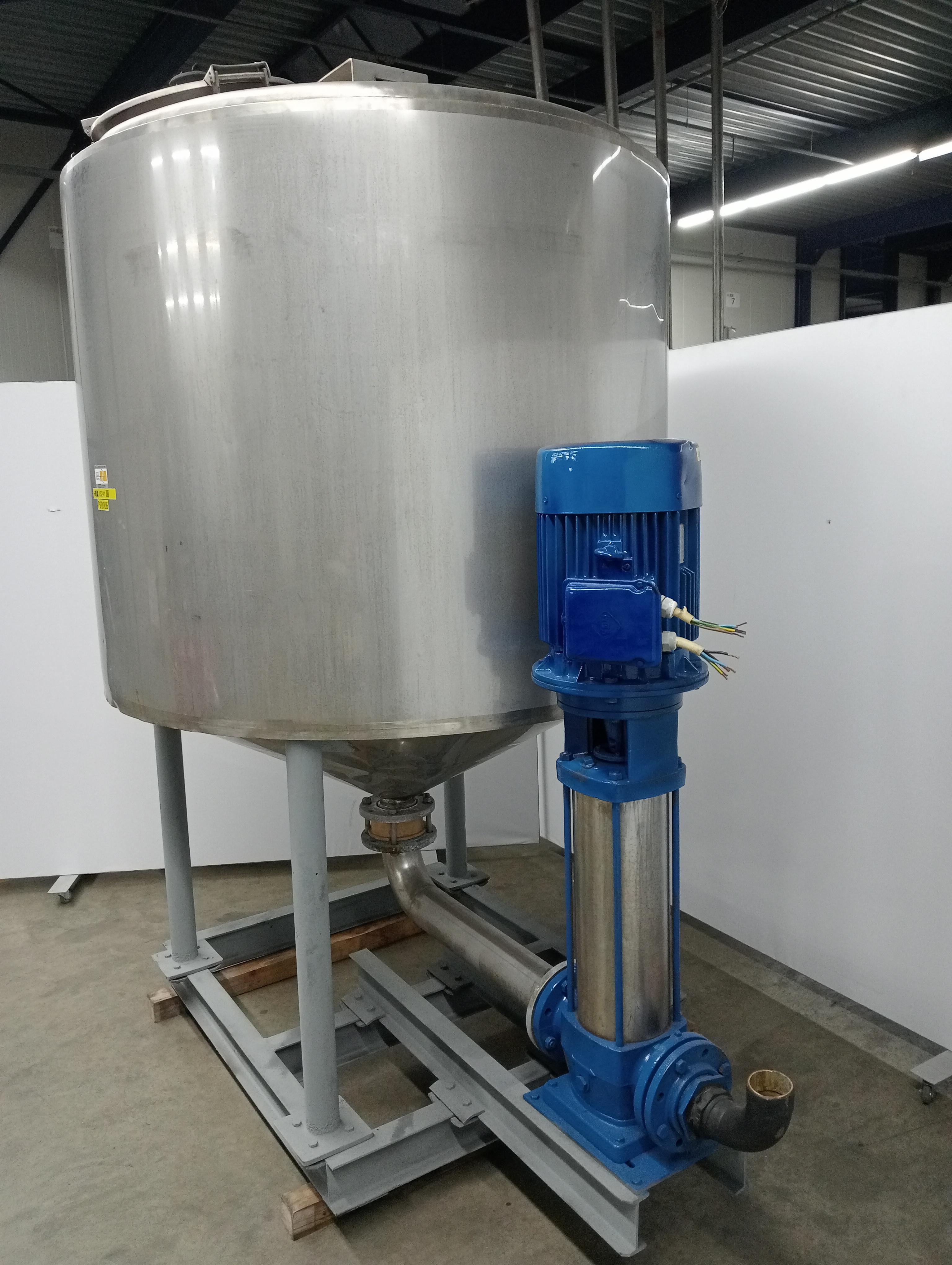 Used Insulated tank with centrifugal pump