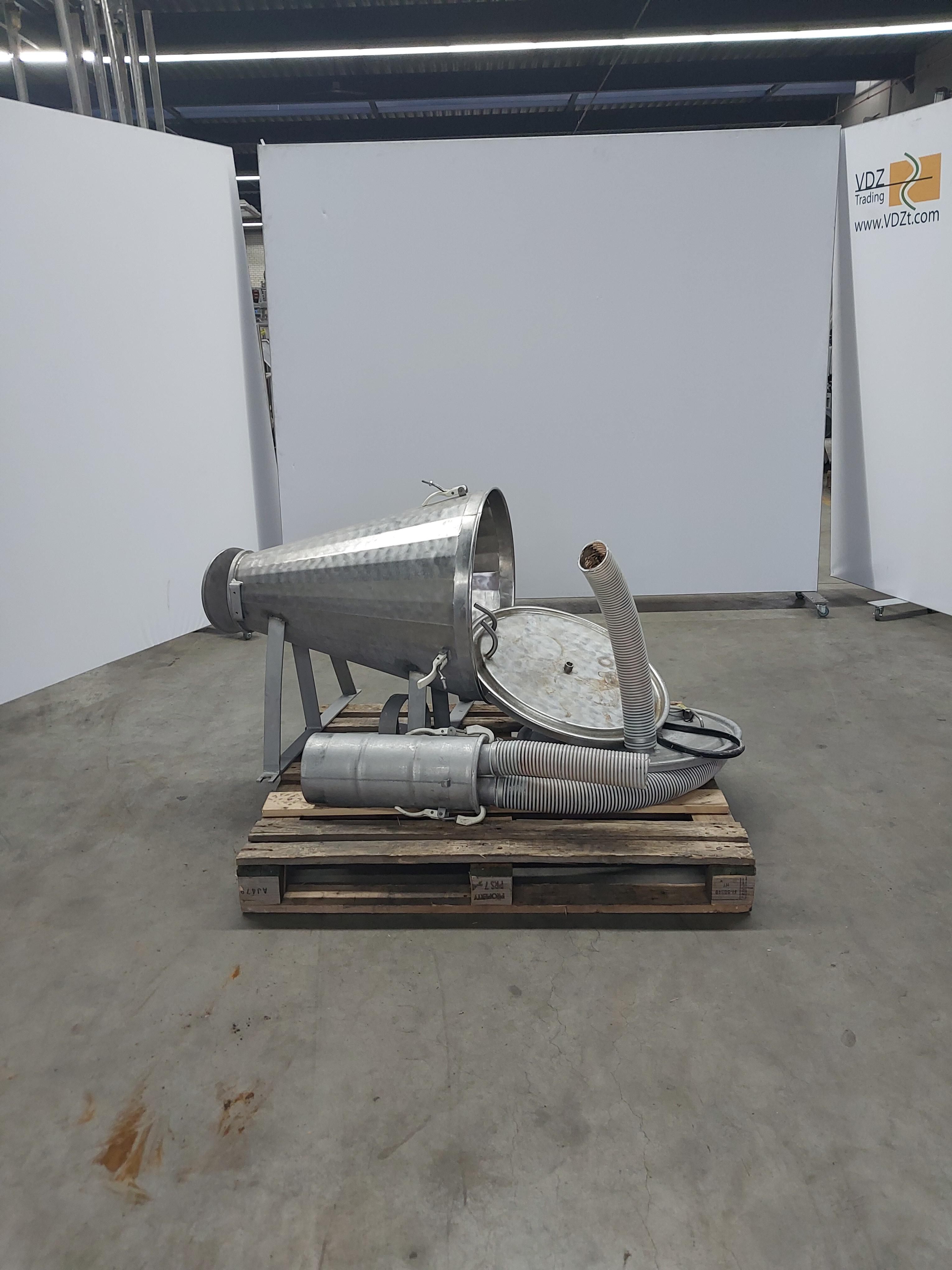 Used Vacuum buffer tank for fat and-or Spinal cord removal from carcasses