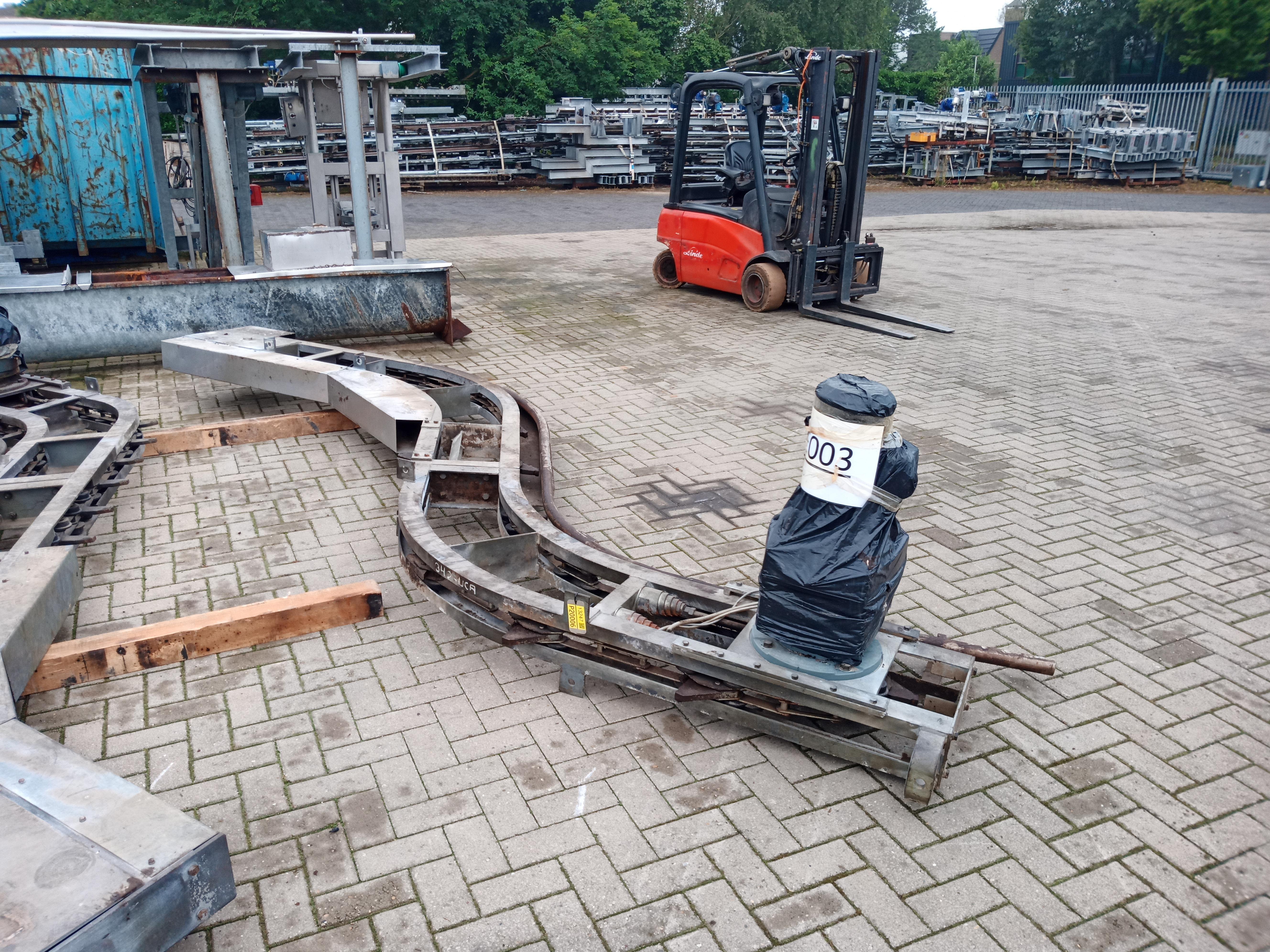 Used Elevator for gambrelling table